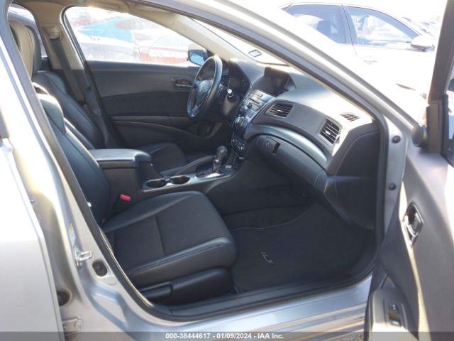 Photo 4 VIN: 19VDE1F37DE008239 - ACURA ILX 