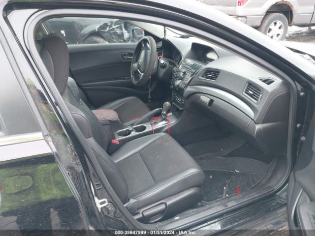 Photo 4 VIN: 19VDE1F37DE012209 - ACURA ILX 