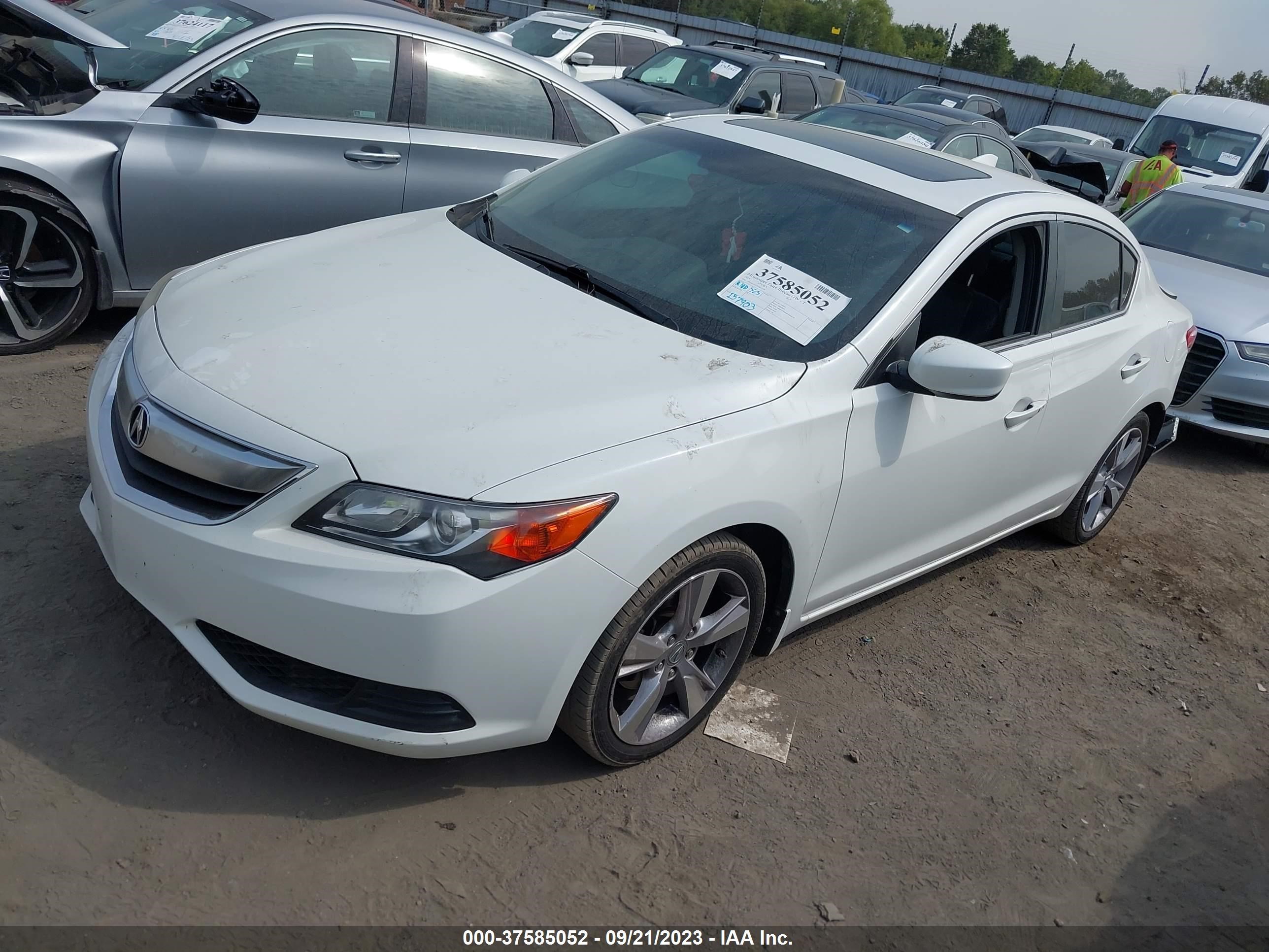 Photo 1 VIN: 19VDE1F37EE013250 - ACURA ILX 