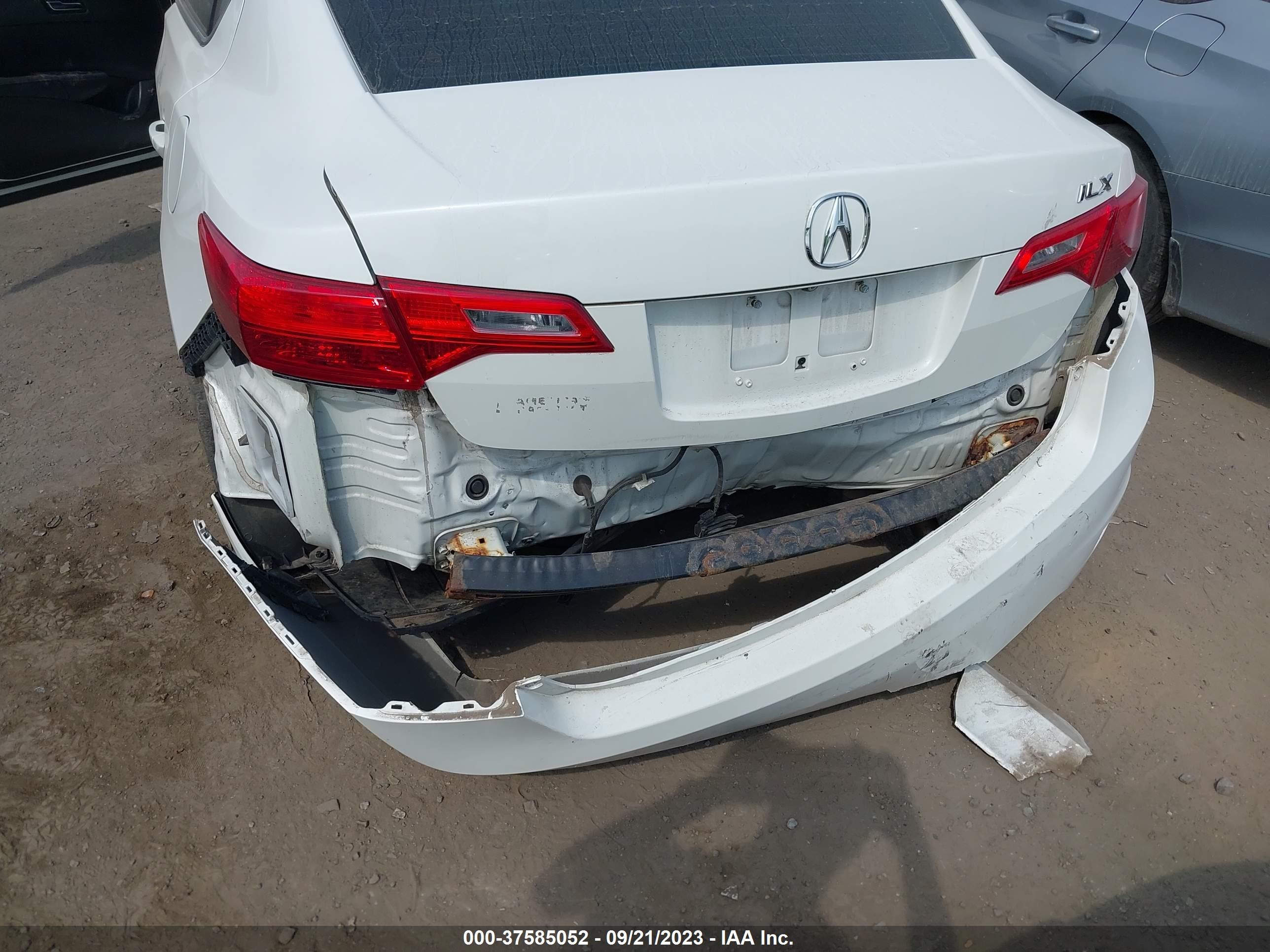 Photo 5 VIN: 19VDE1F37EE013250 - ACURA ILX 