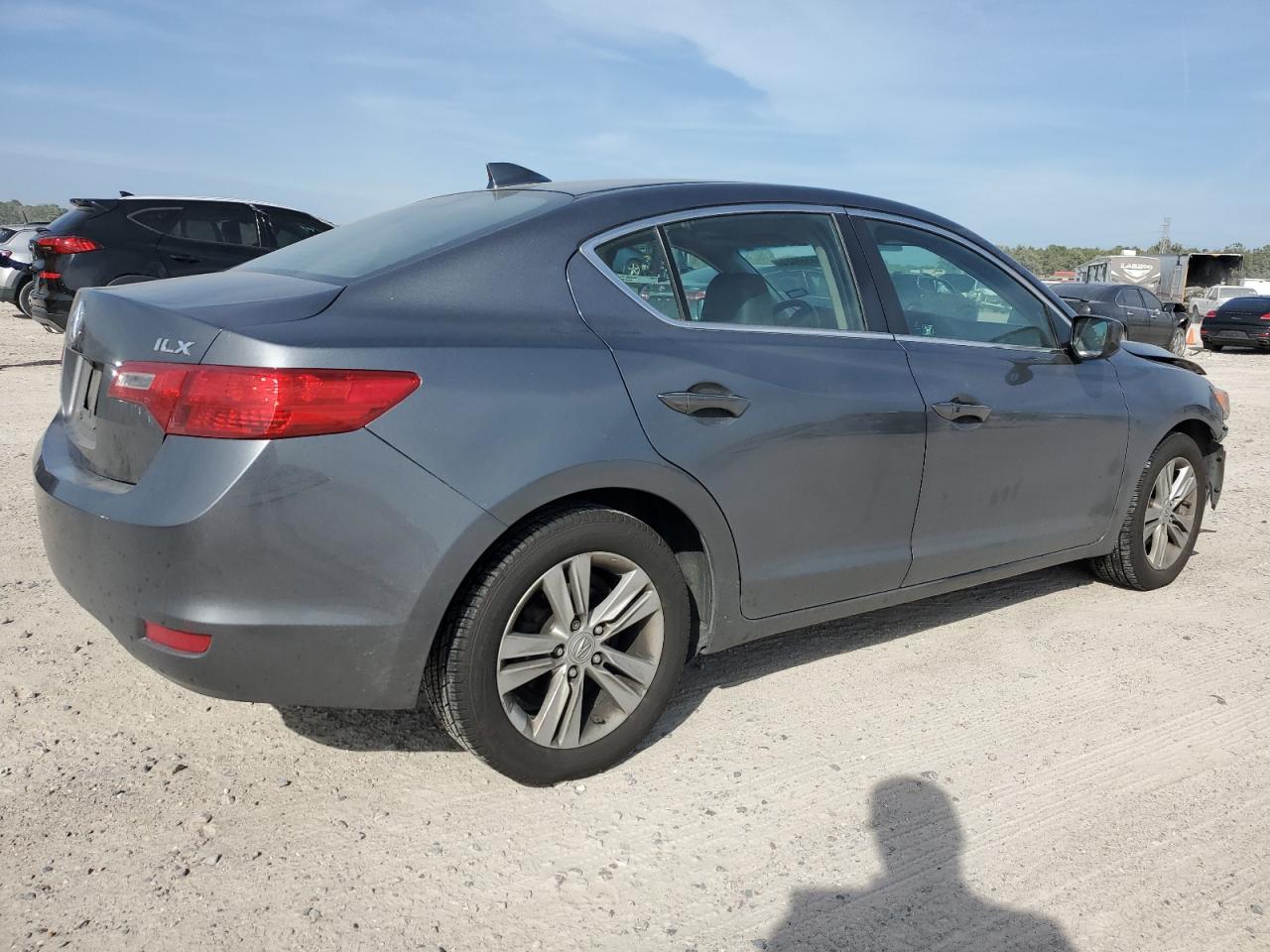 Photo 2 VIN: 19VDE1F38DE001705 - ACURA ILX 