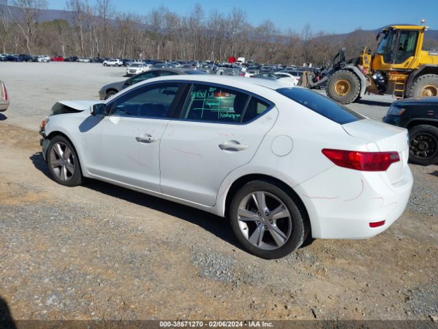 Photo 2 VIN: 19VDE1F38FE008690 - ACURA ILX 