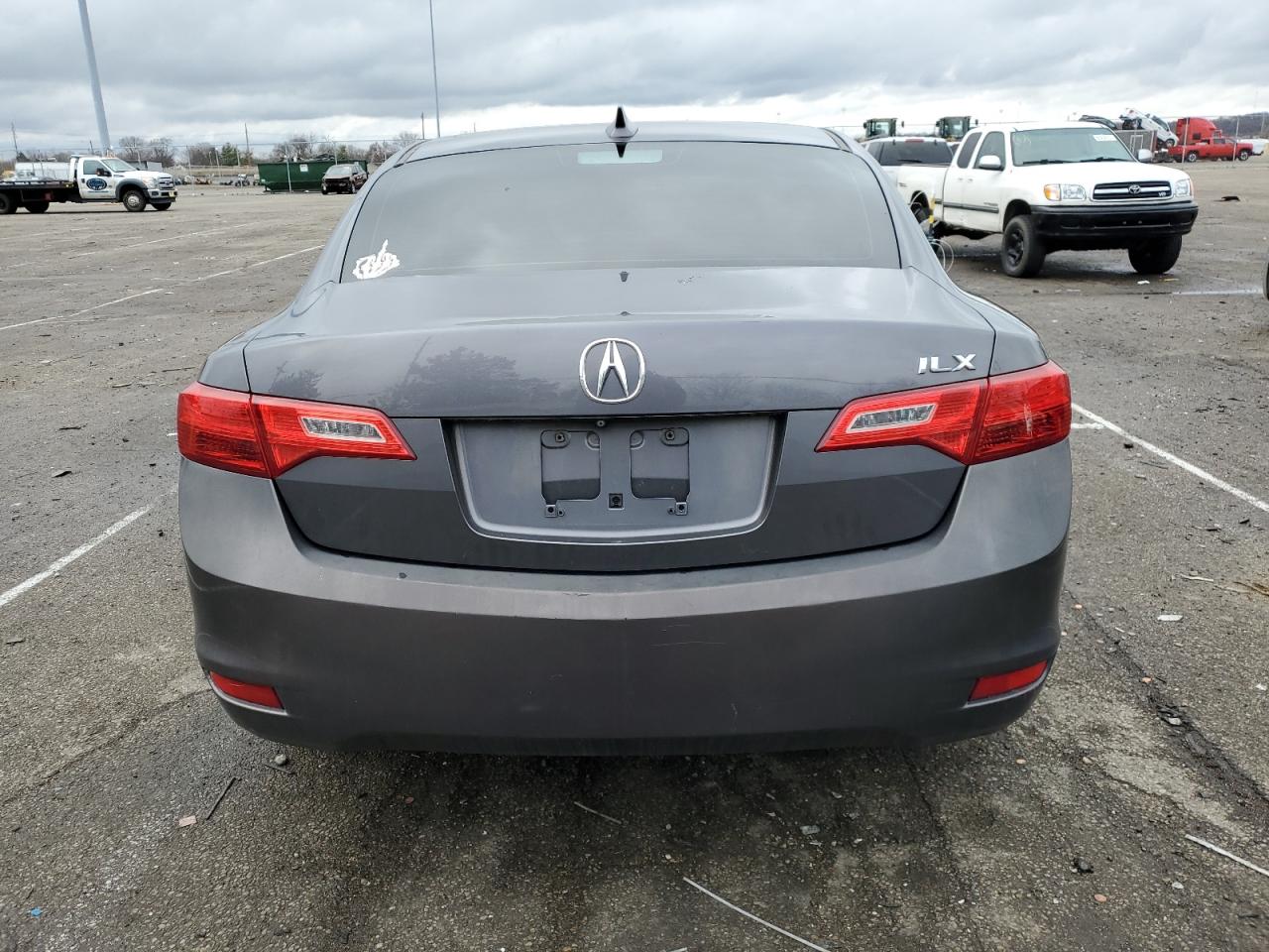 Photo 5 VIN: 19VDE1F38FE009953 - ACURA ILX 