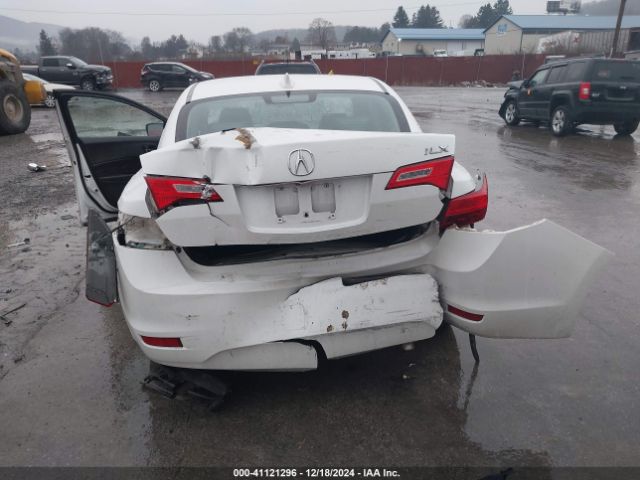 Photo 5 VIN: 19VDE1F39FE001781 - ACURA ILX 