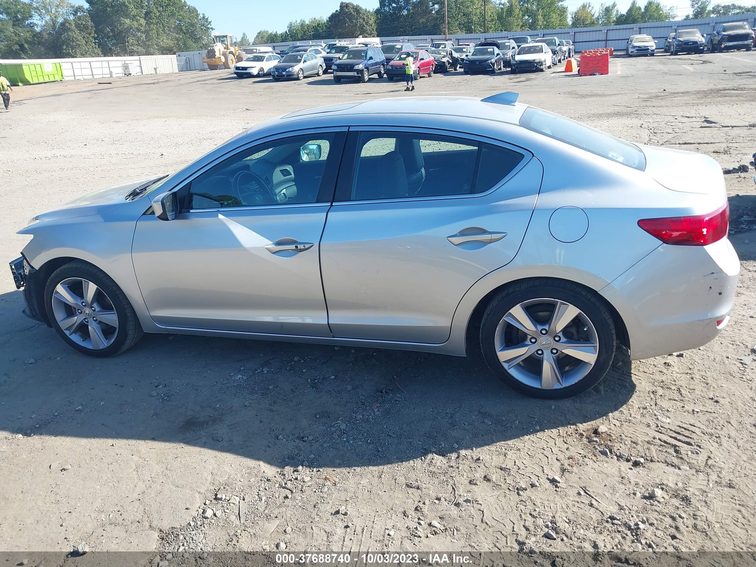 Photo 13 VIN: 19VDE1F3XEE012030 - ACURA ILX 