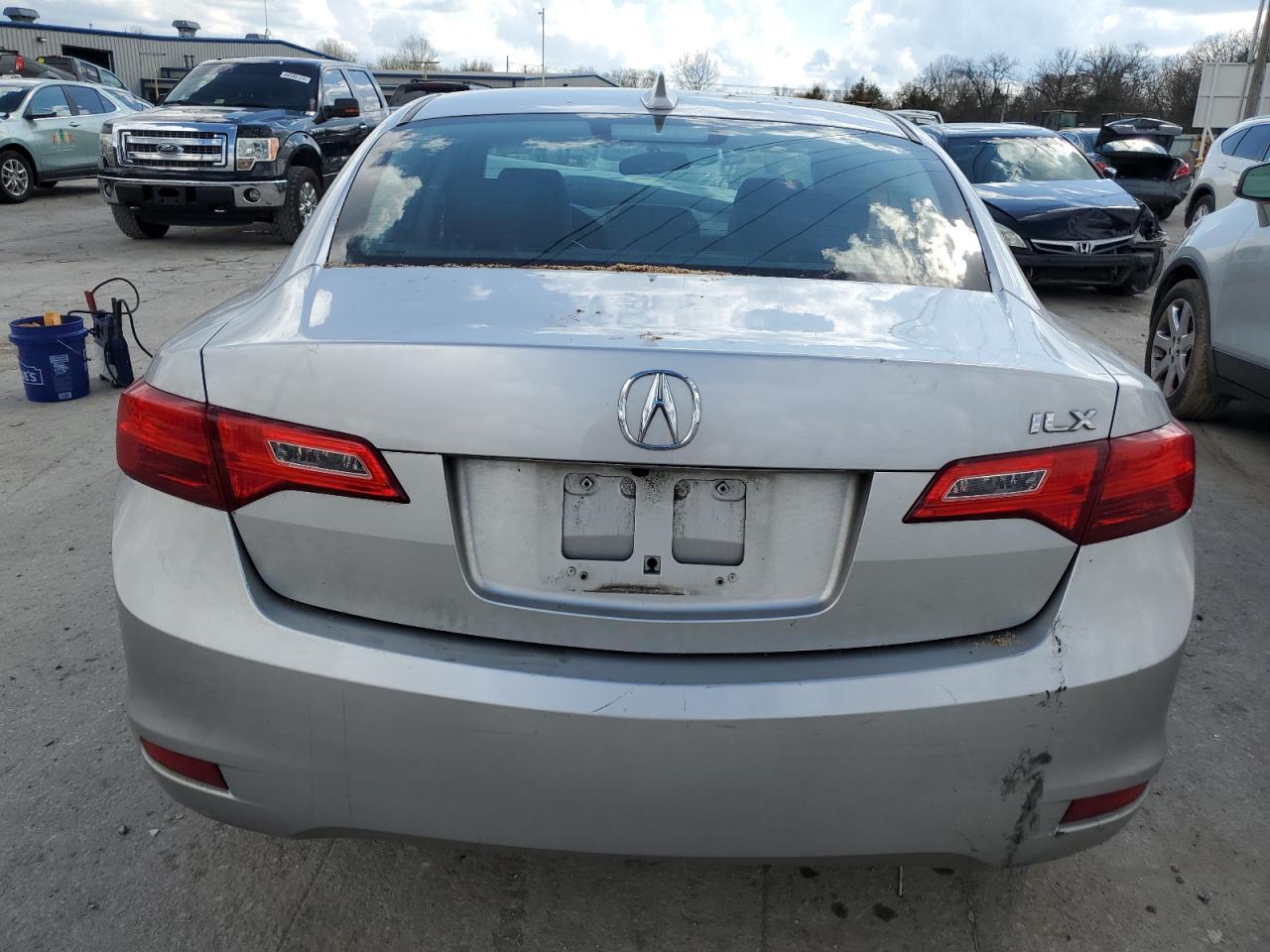 Photo 5 VIN: 19VDE1F50DE008682 - ACURA ILX 