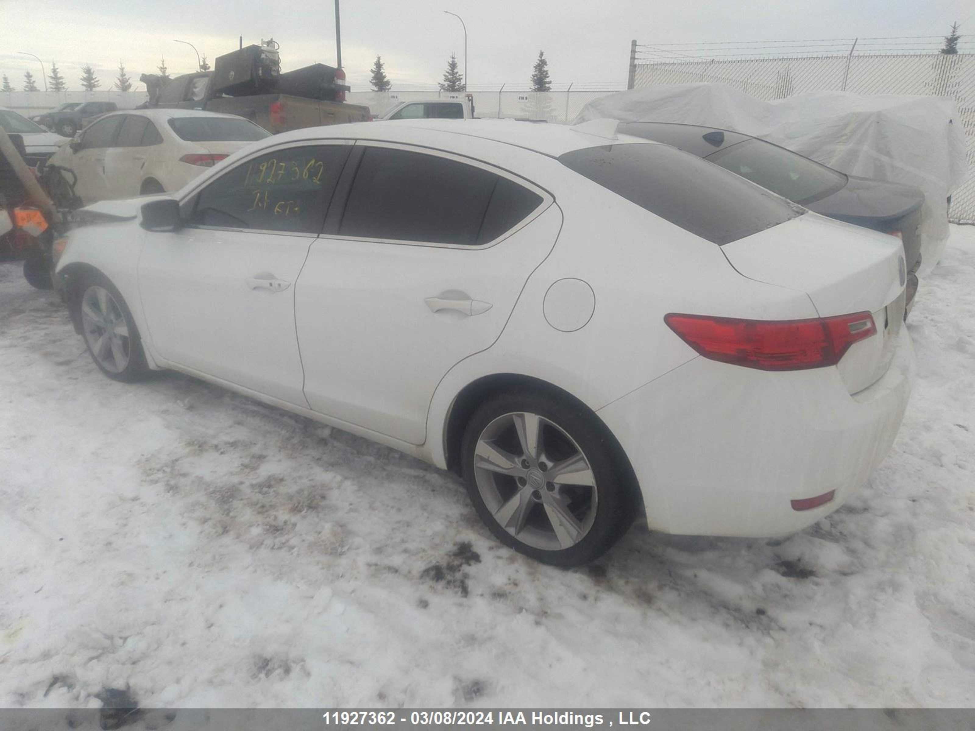 Photo 2 VIN: 19VDE1F50DE403400 - ACURA ILX 