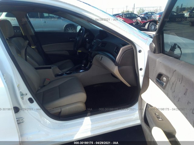 Photo 4 VIN: 19VDE1F50FE010709 - ACURA ILX 