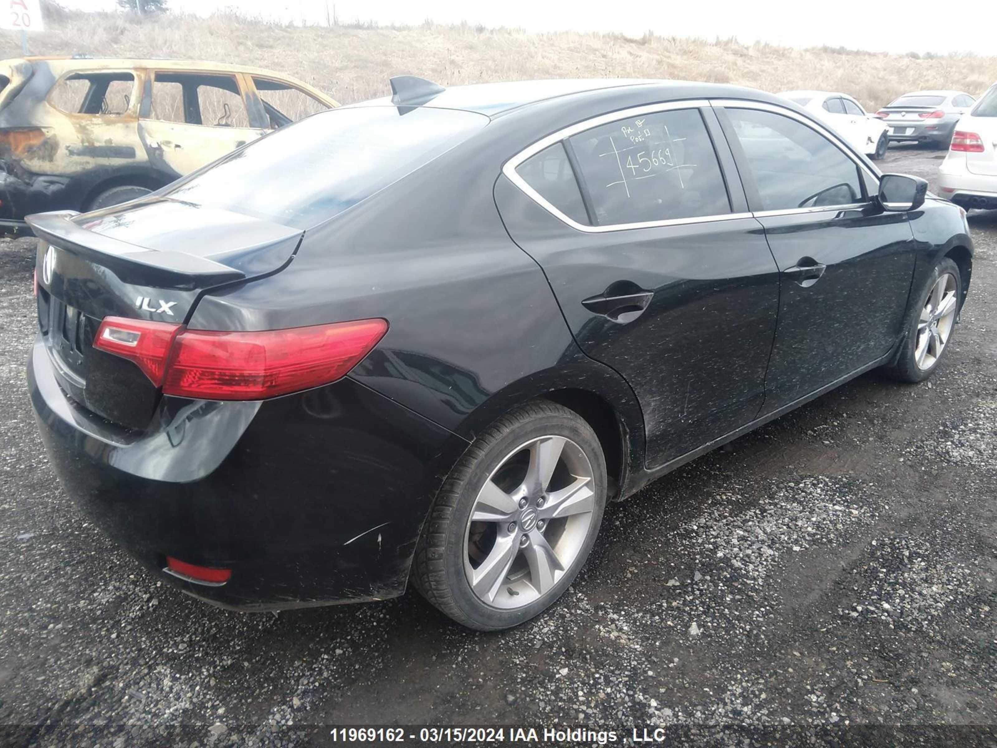 Photo 3 VIN: 19VDE1F56DE401733 - ACURA ILX 