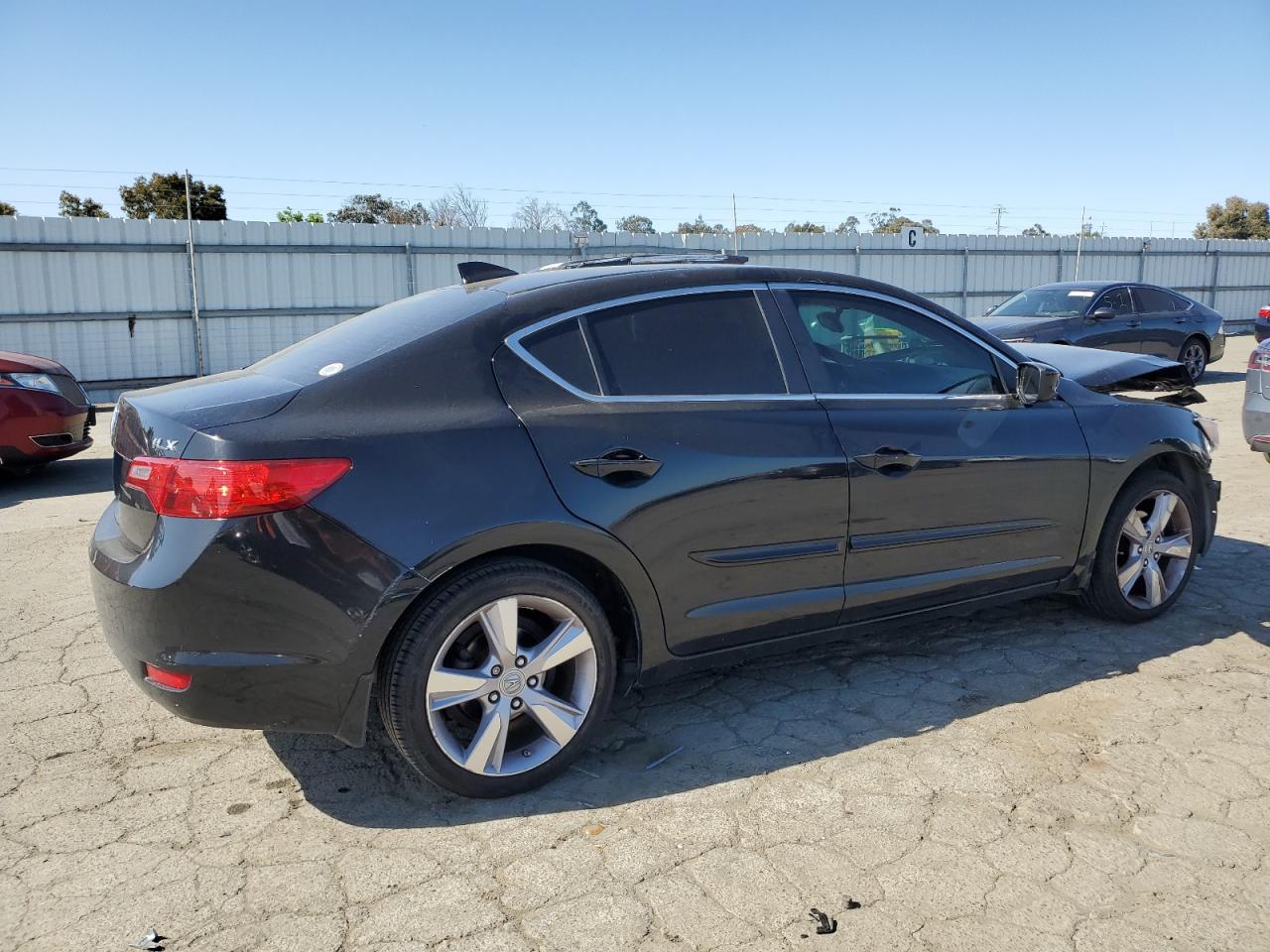 Photo 2 VIN: 19VDE1F57EE002752 - ACURA ILX 