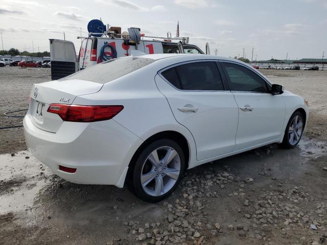 Photo 2 VIN: 19VDE1F70DE012975 - ACURA ILX 