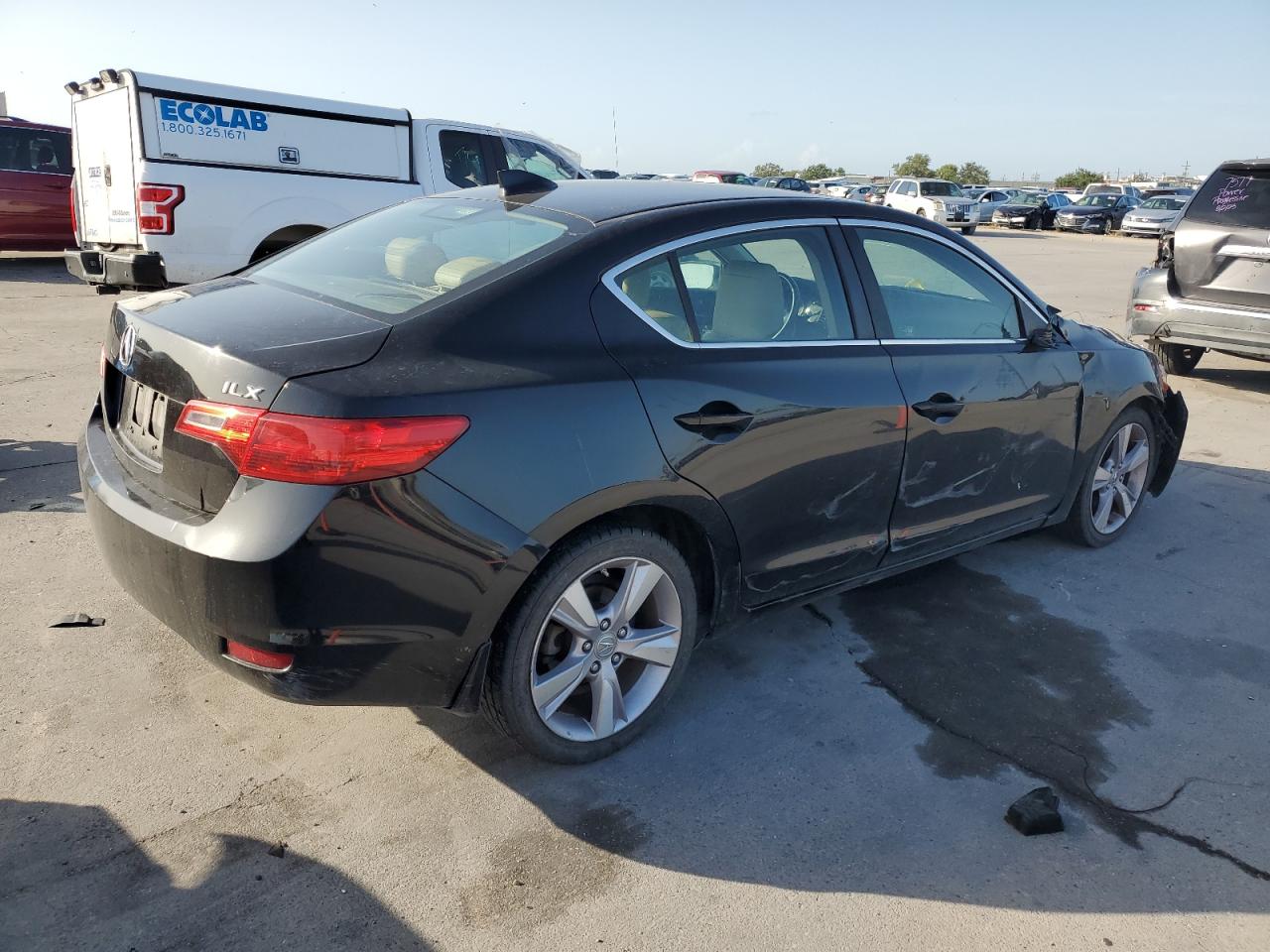 Photo 2 VIN: 19VDE1F71DE013617 - ACURA ILX 