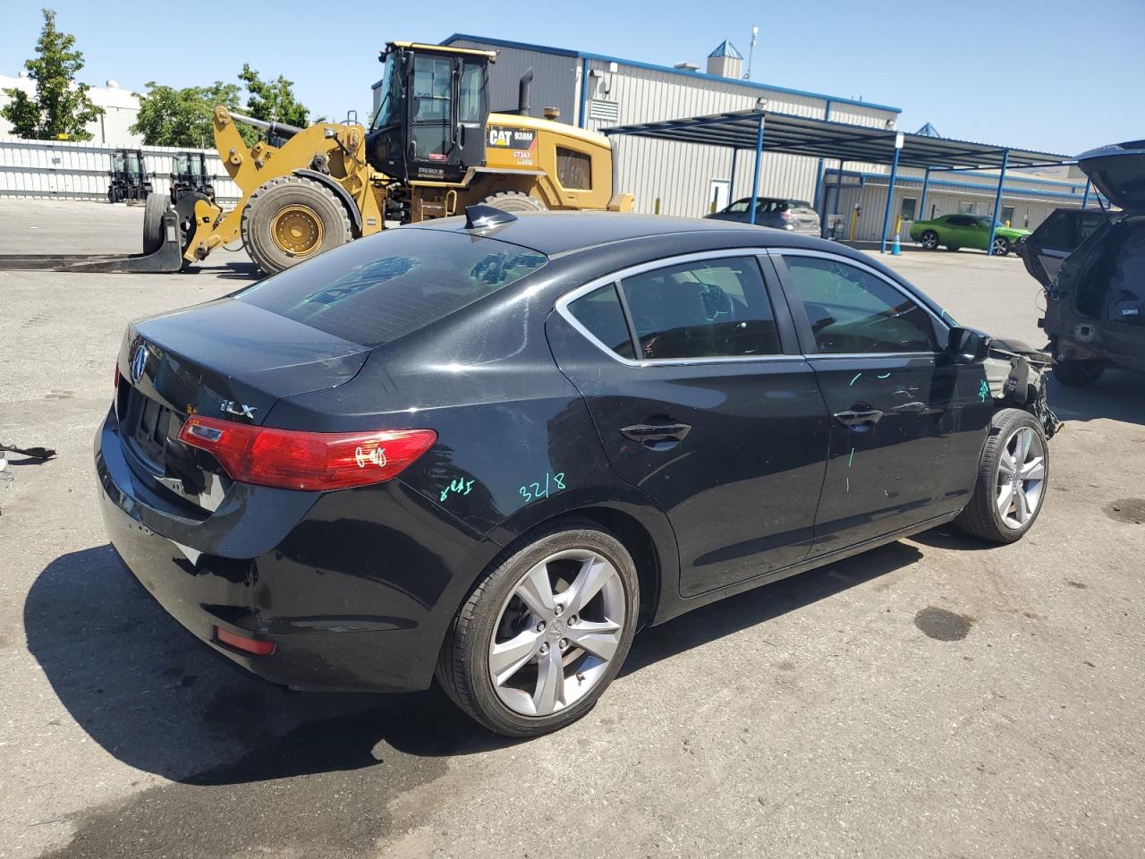 Photo 2 VIN: 19VDE1F72DE000181 - ACURA ILX 