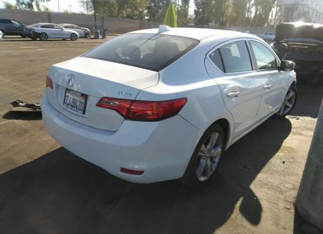 Photo 3 VIN: 19VDE1F72FE002435 - ACURA ILX 