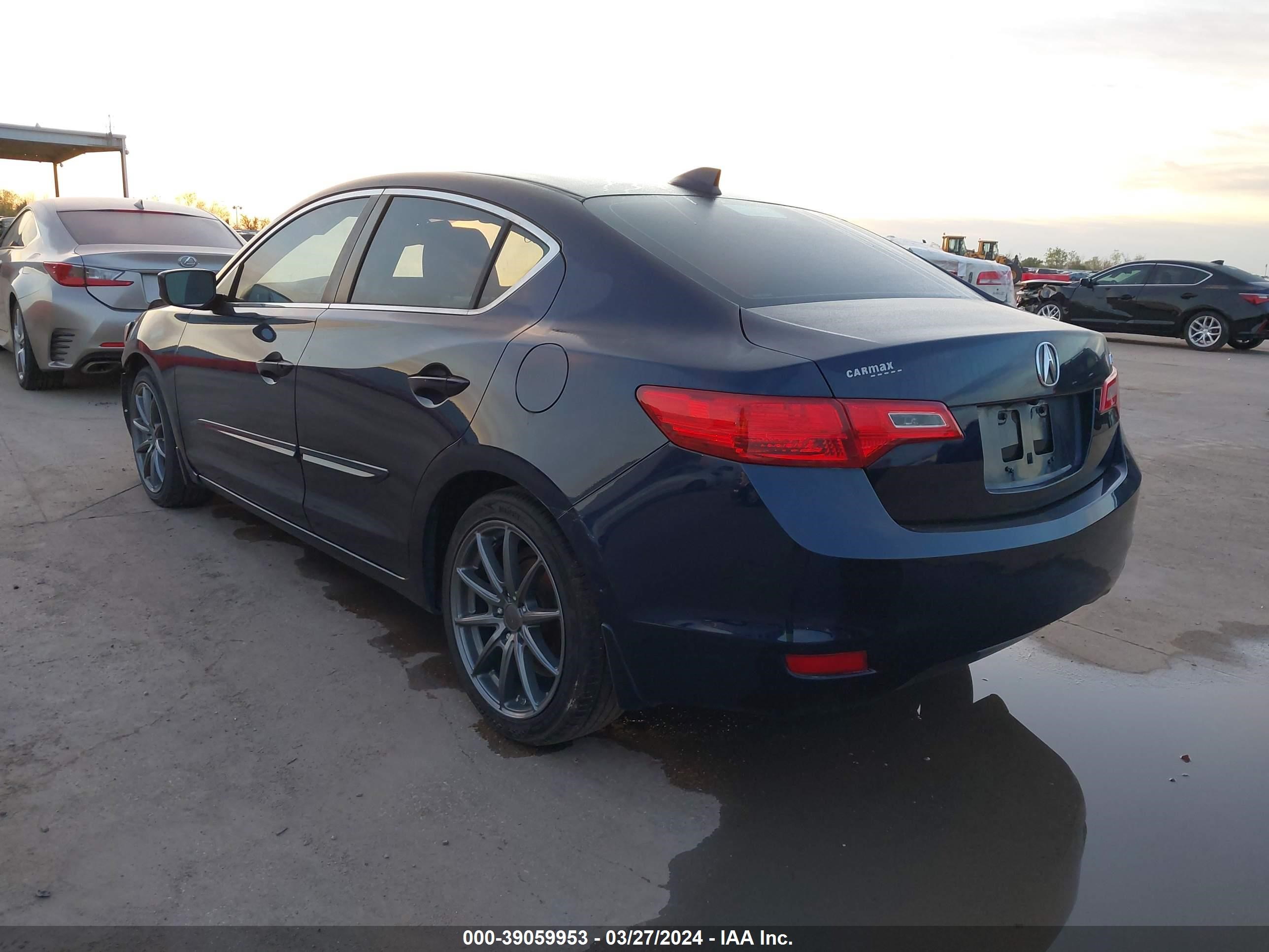 Photo 2 VIN: 19VDE1F73DE008810 - ACURA ILX 