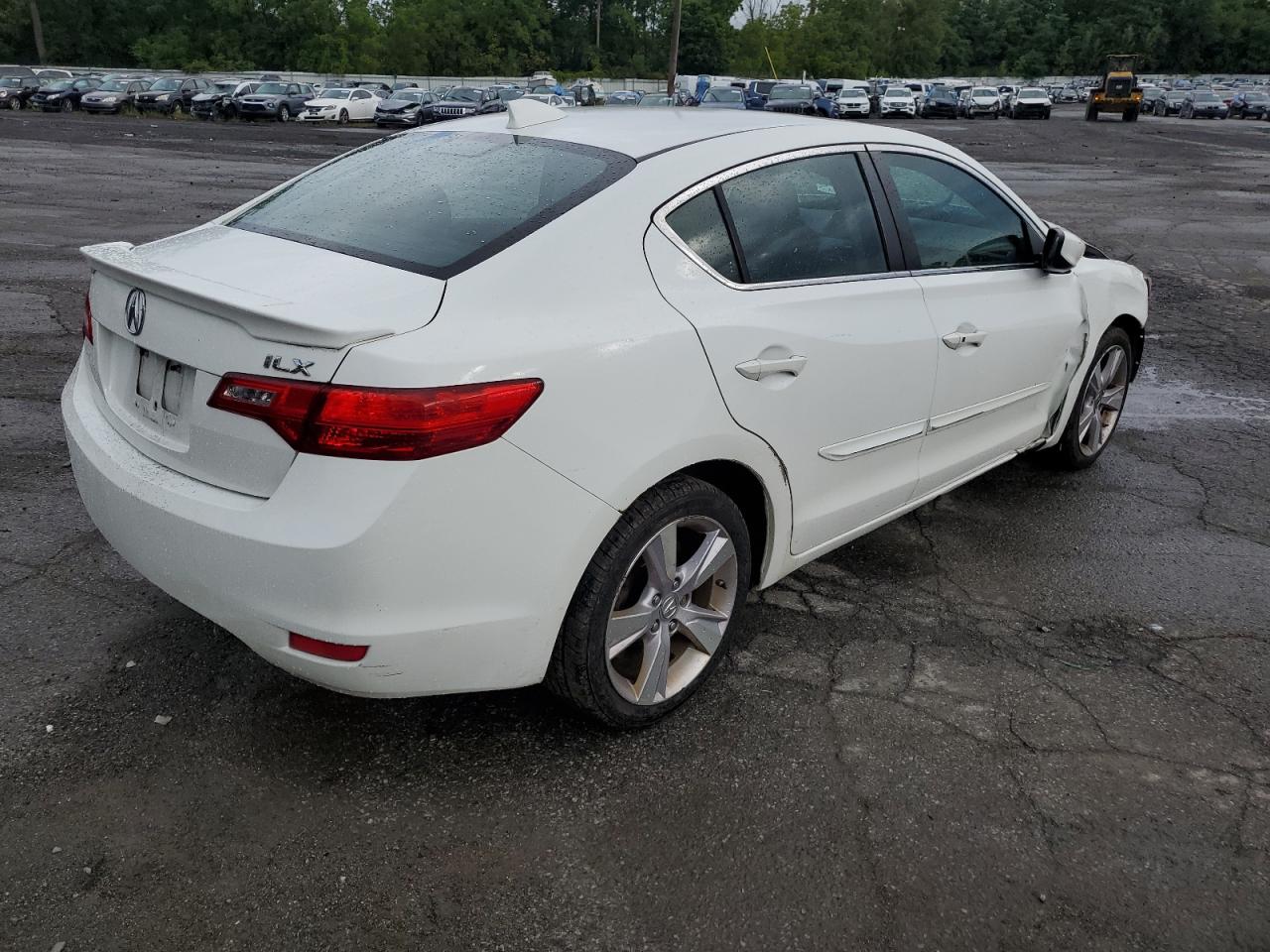 Photo 2 VIN: 19VDE1F75EE005215 - ACURA ILX 