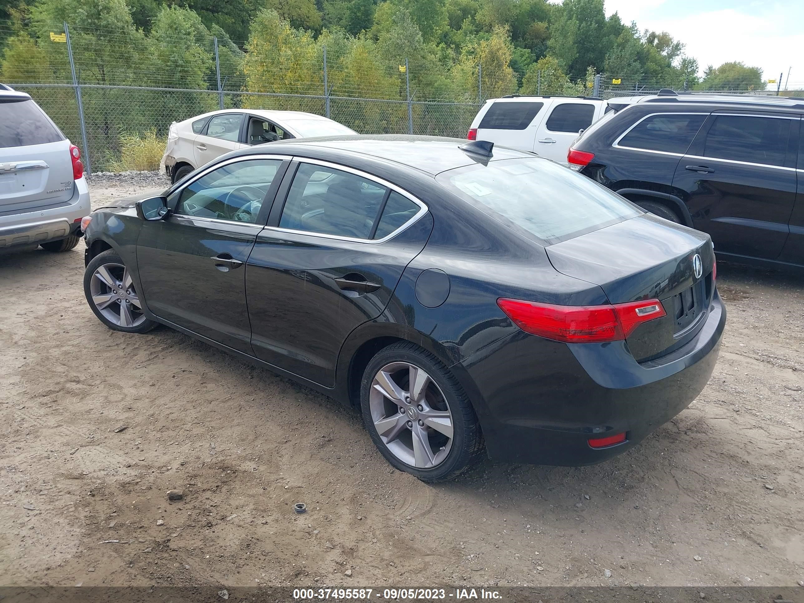 Photo 2 VIN: 19VDE1F78DE016210 - ACURA ILX 