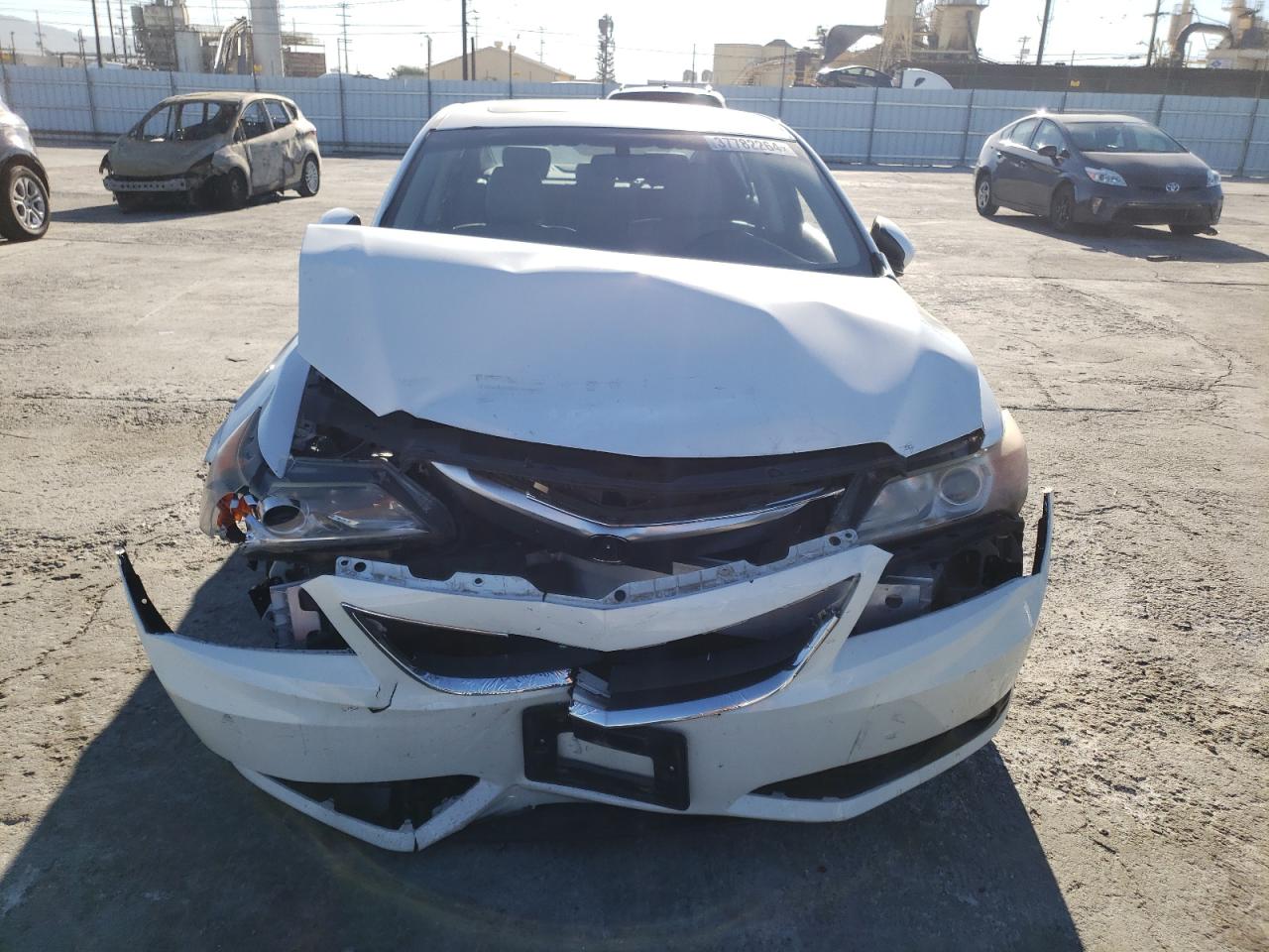 Photo 4 VIN: 19VDE1F79DE007807 - ACURA ILX 