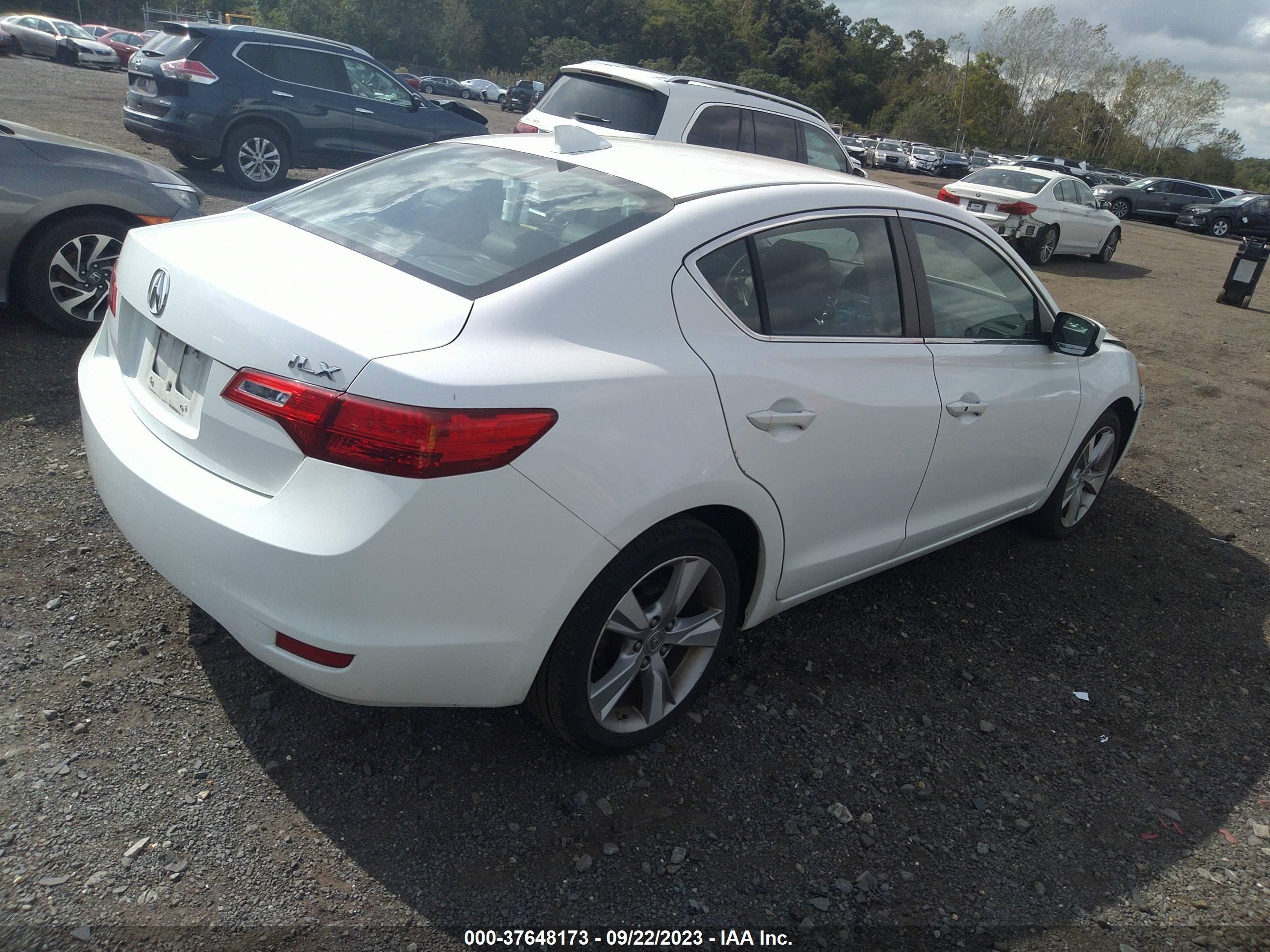 Photo 3 VIN: 19VDE1F7XDE020145 - ACURA ILX 