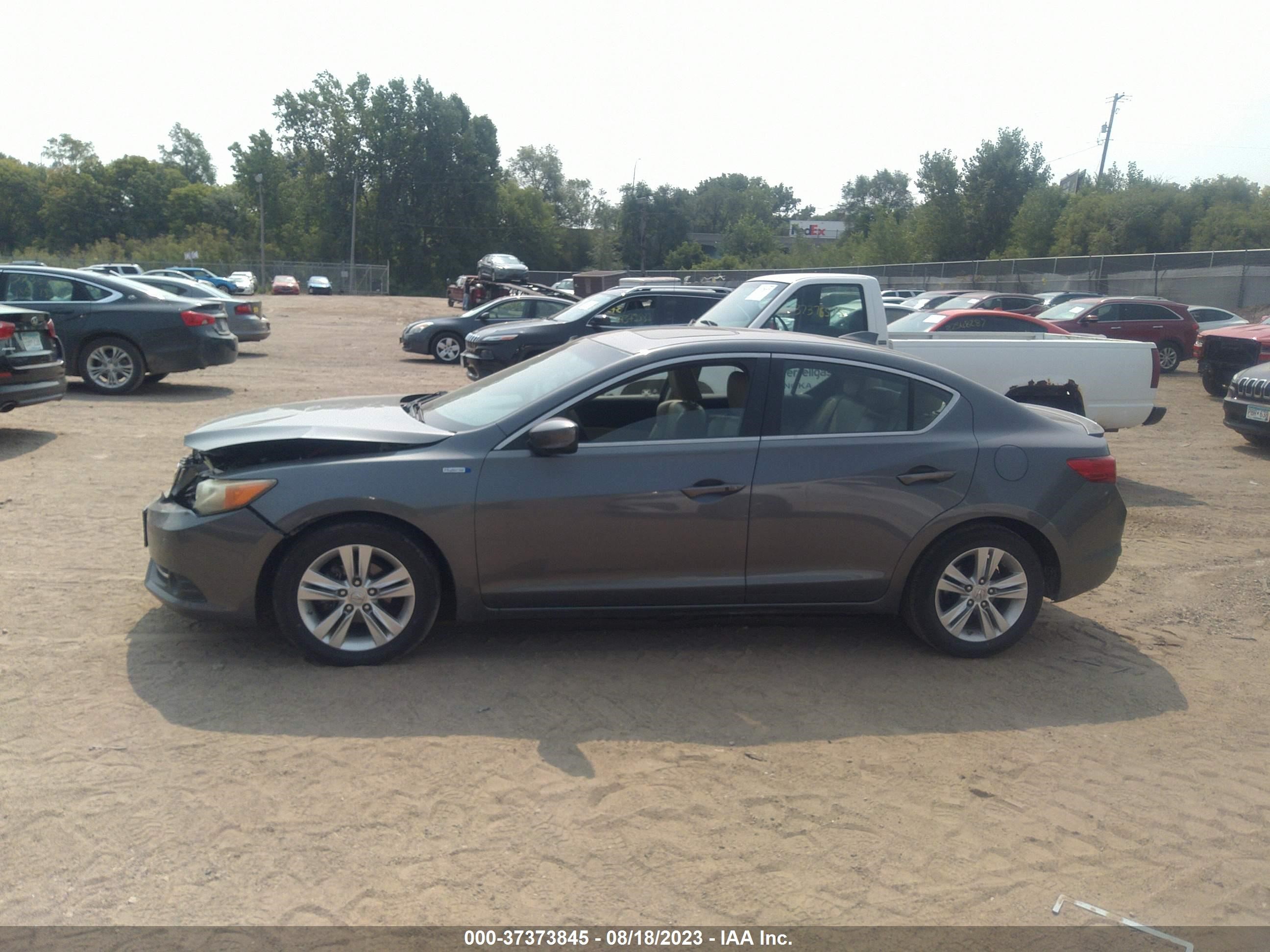 Photo 13 VIN: 19VDE3F74DE300509 - ACURA ILX 