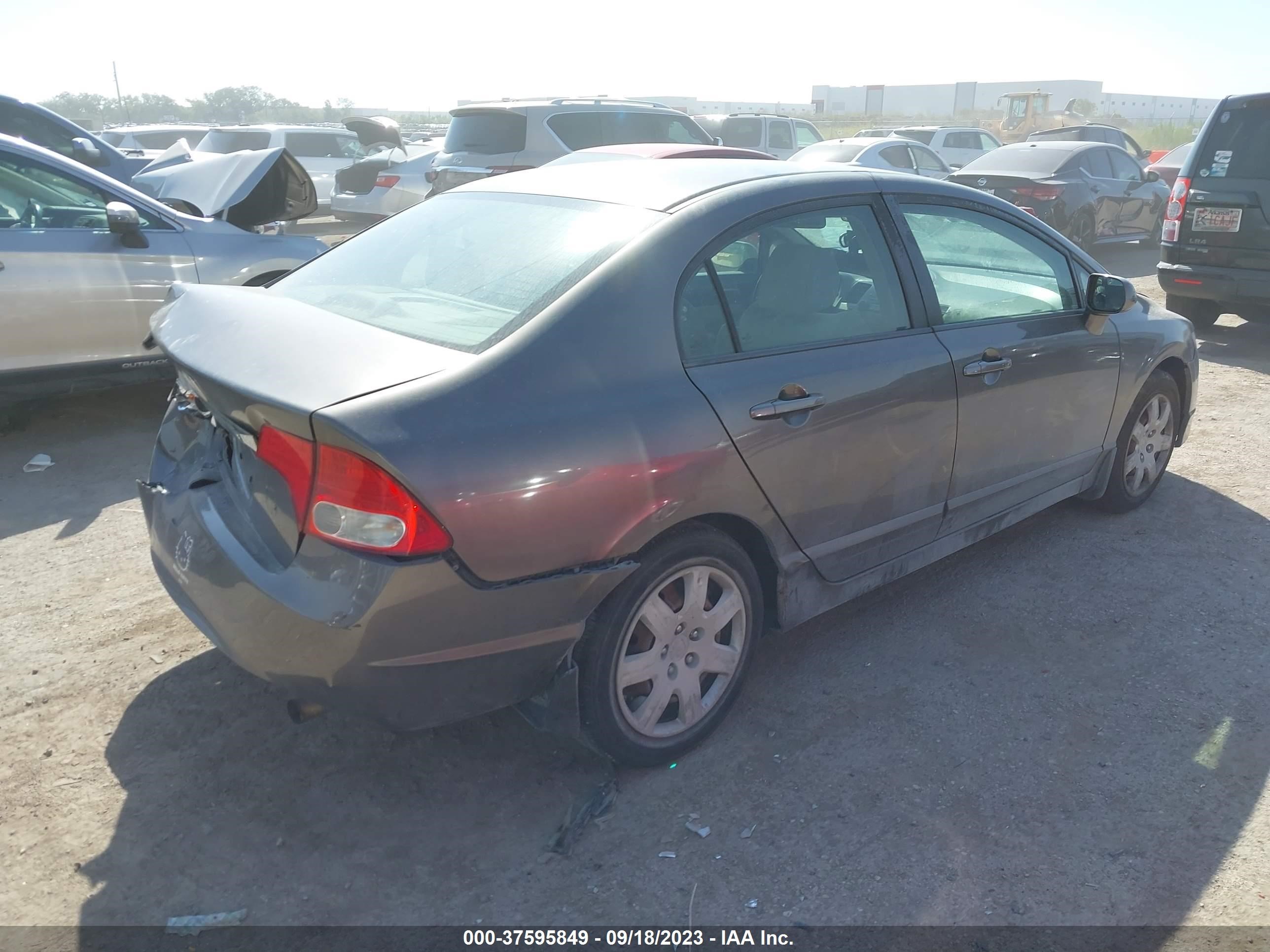 Photo 3 VIN: 19XFA16519E008483 - HONDA CIVIC 