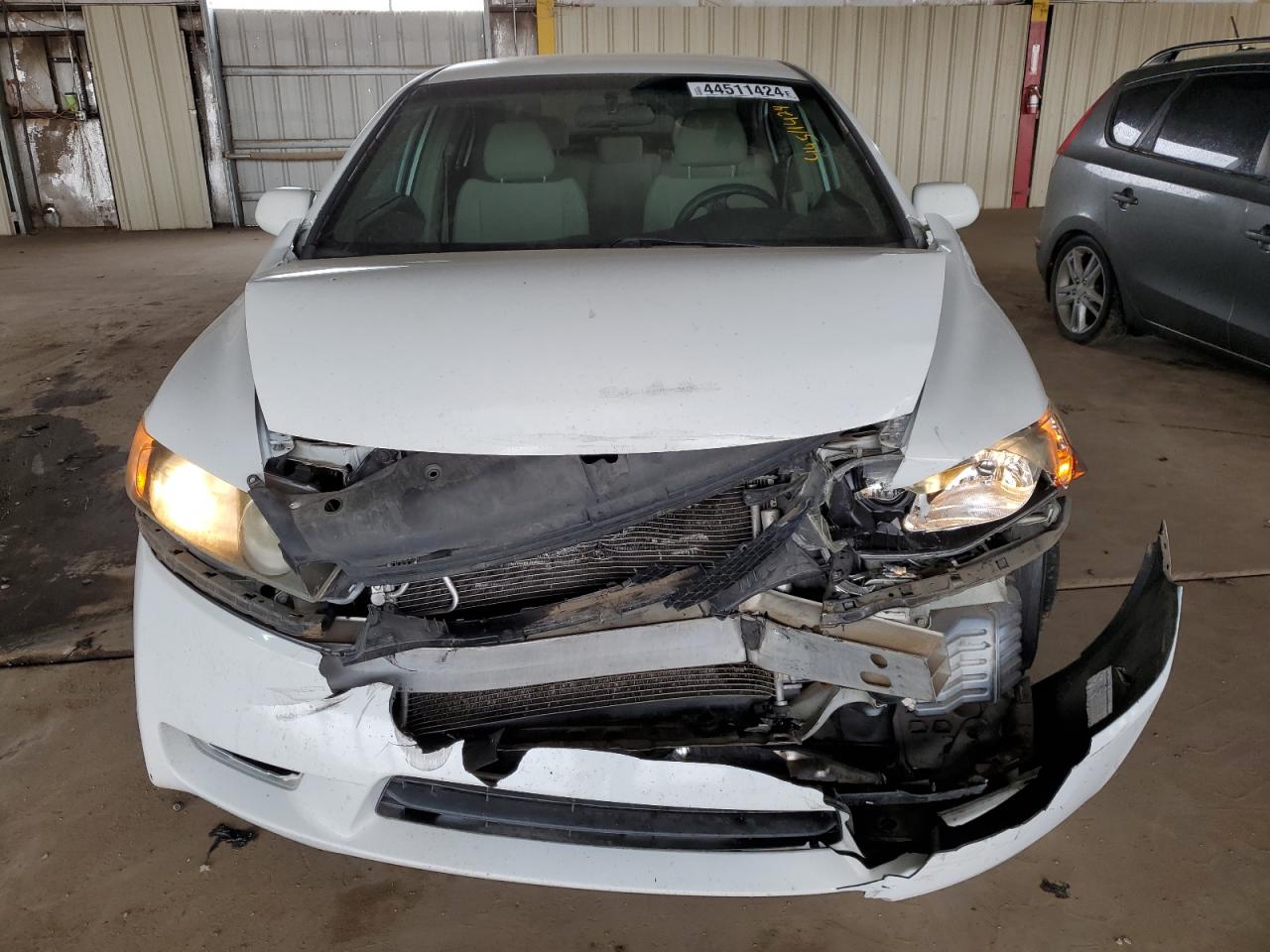 Photo 4 VIN: 19XFA16529E034817 - HONDA CIVIC 