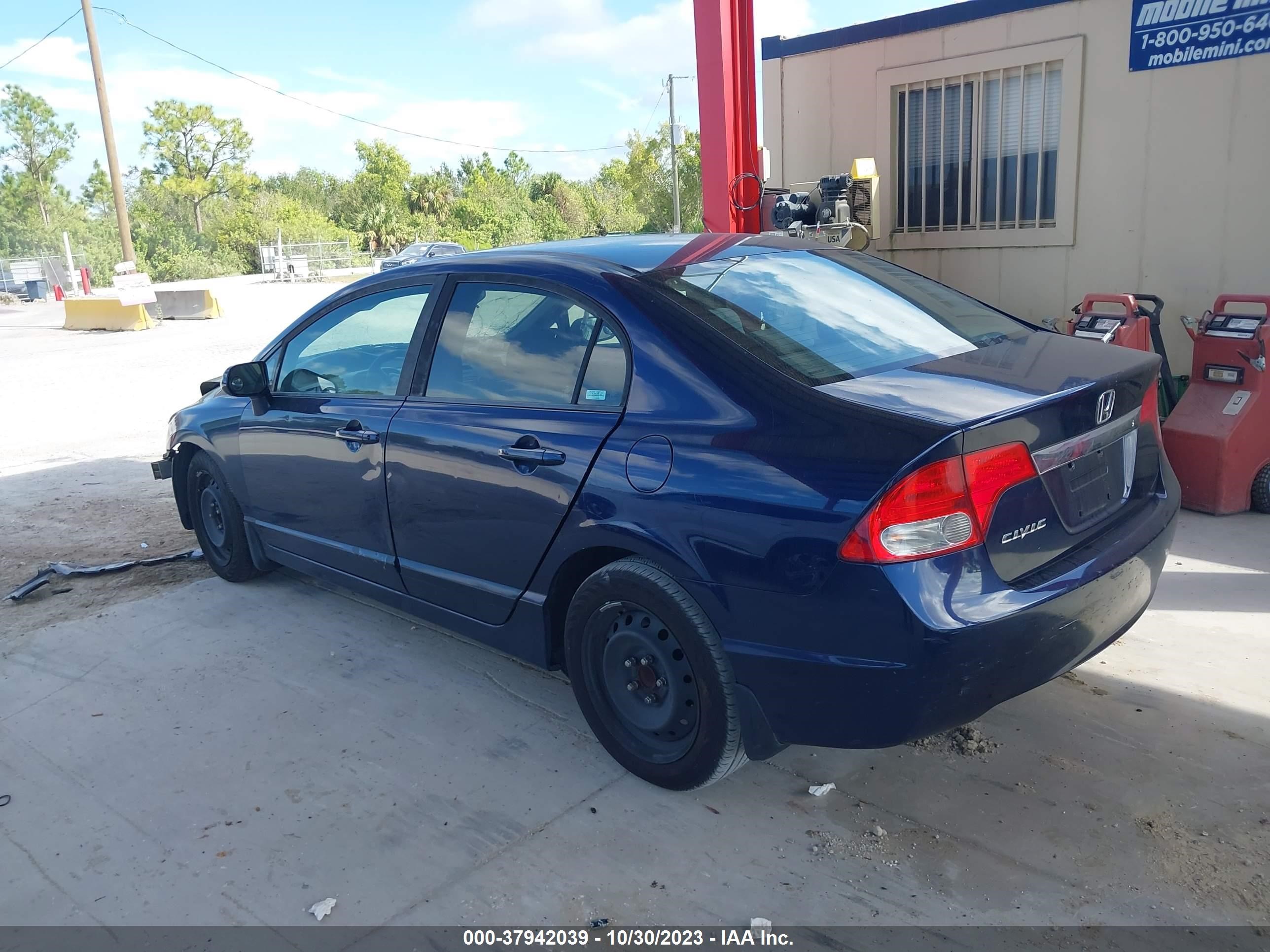 Photo 2 VIN: 19XFA165X9E006568 - HONDA CIVIC 