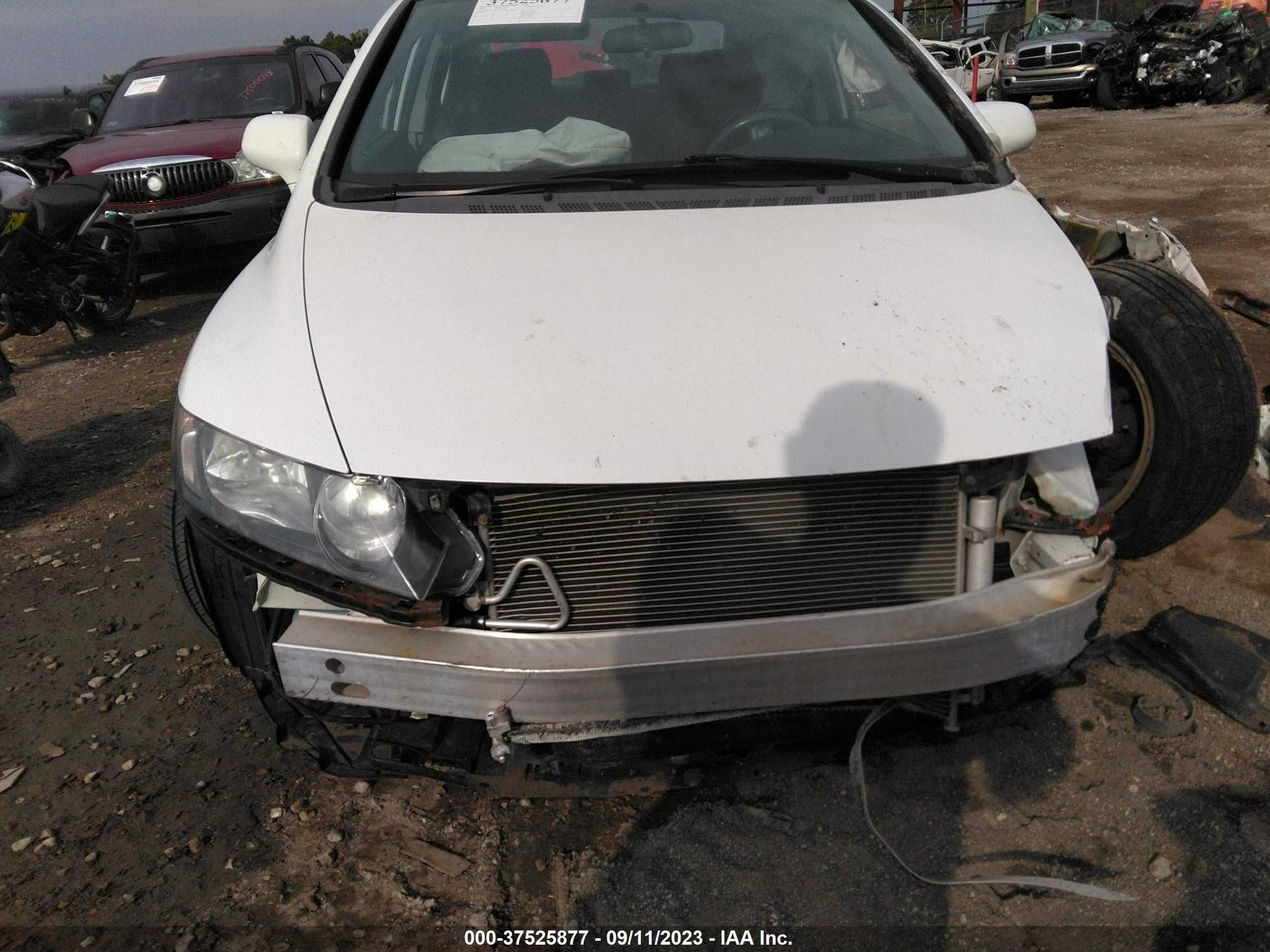 Photo 11 VIN: 19XFA16639E039744 - HONDA CIVIC 