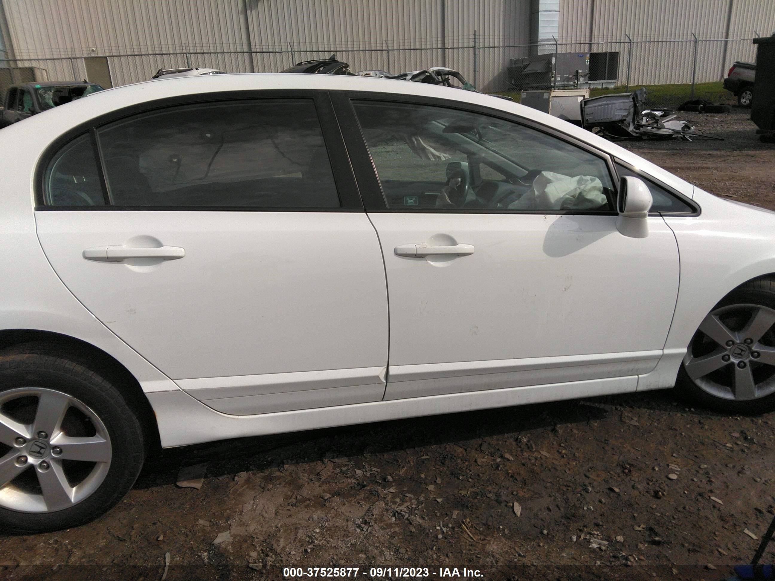 Photo 12 VIN: 19XFA16639E039744 - HONDA CIVIC 