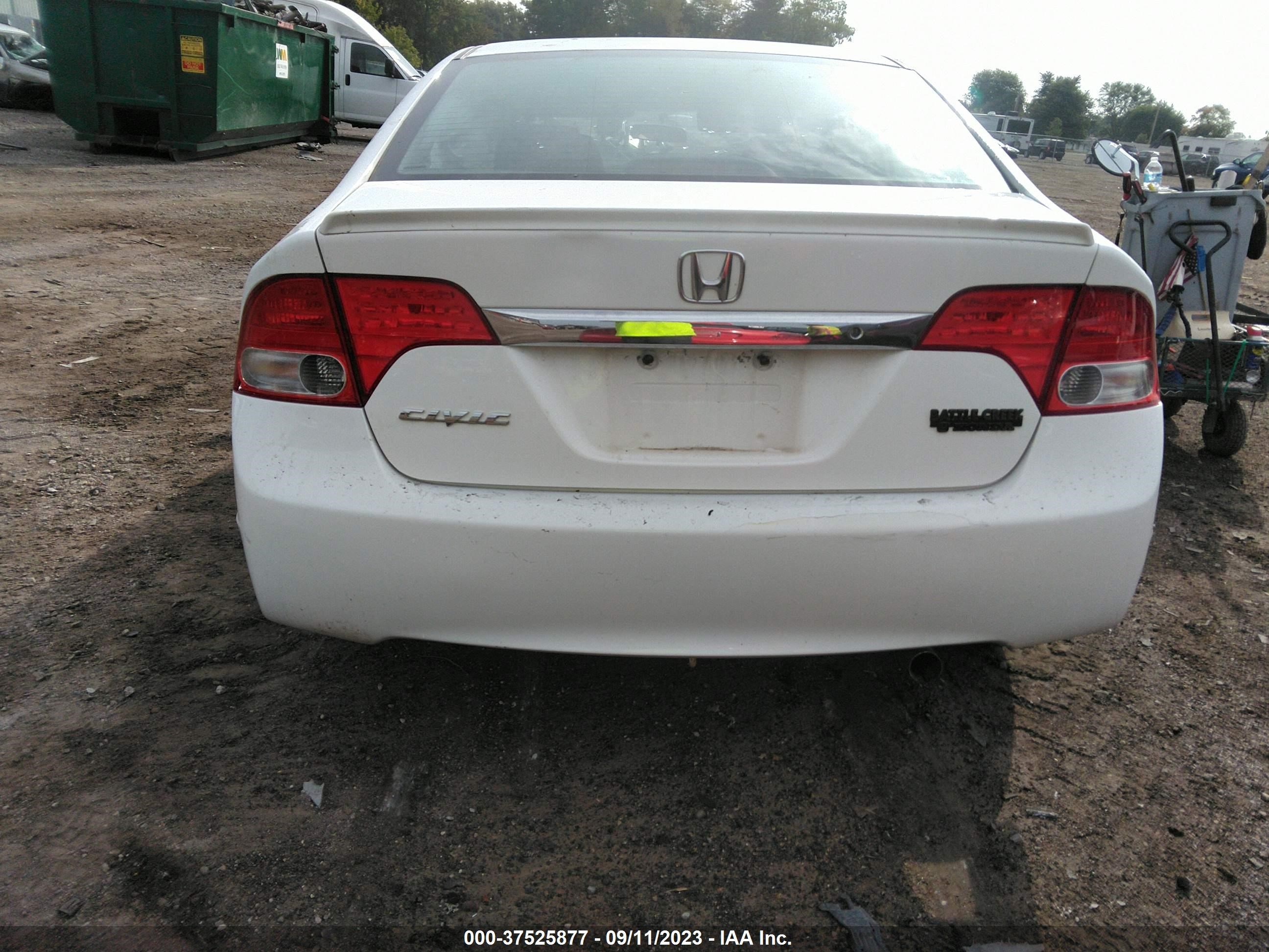 Photo 15 VIN: 19XFA16639E039744 - HONDA CIVIC 