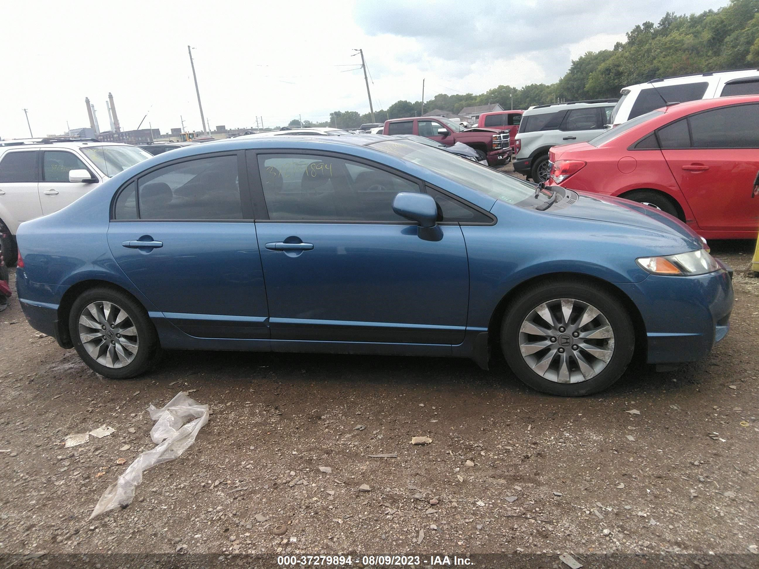 Photo 12 VIN: 19XFA16829E018109 - HONDA CIVIC 