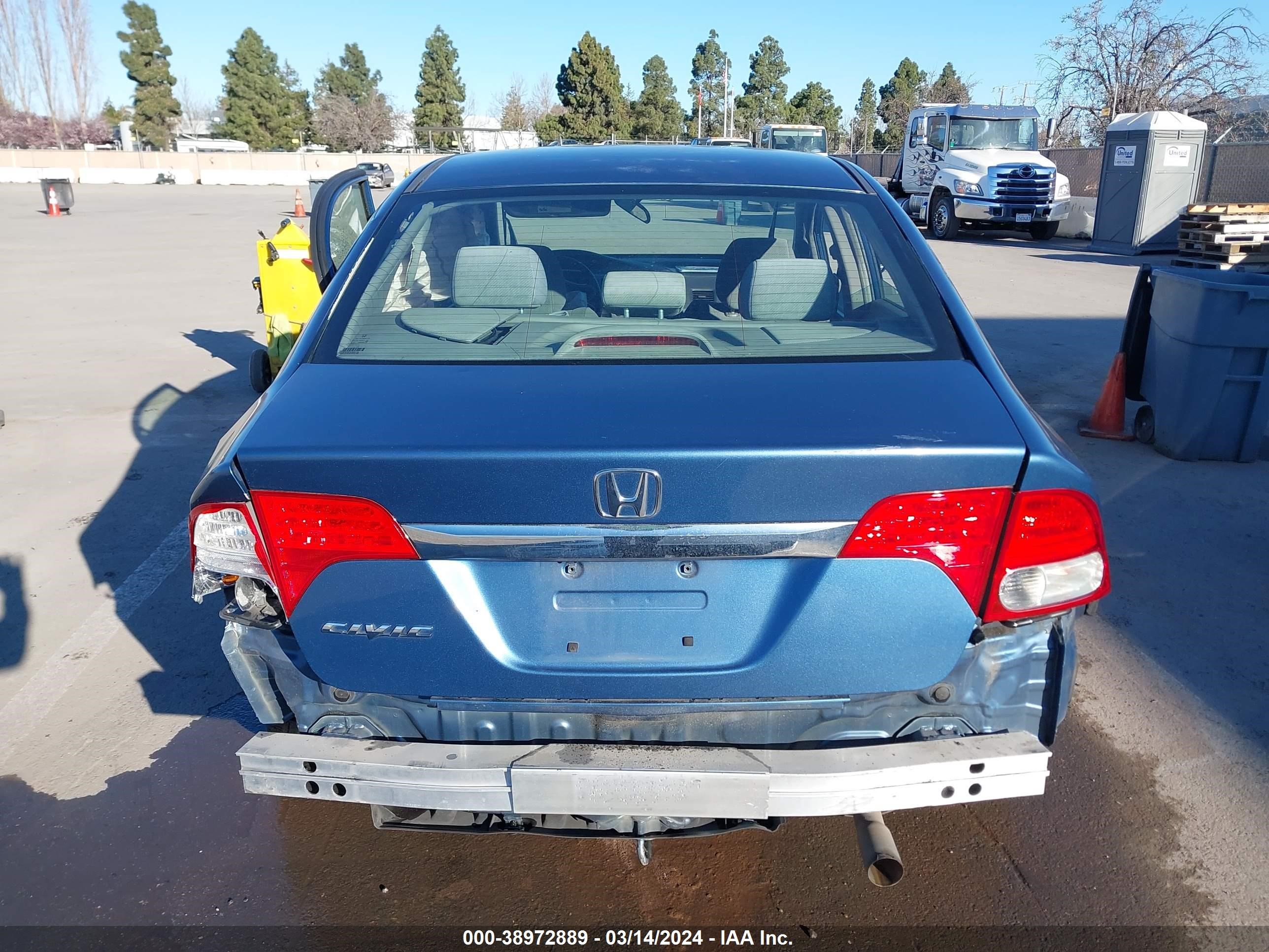 Photo 16 VIN: 19XFA16839E005000 - HONDA CIVIC 