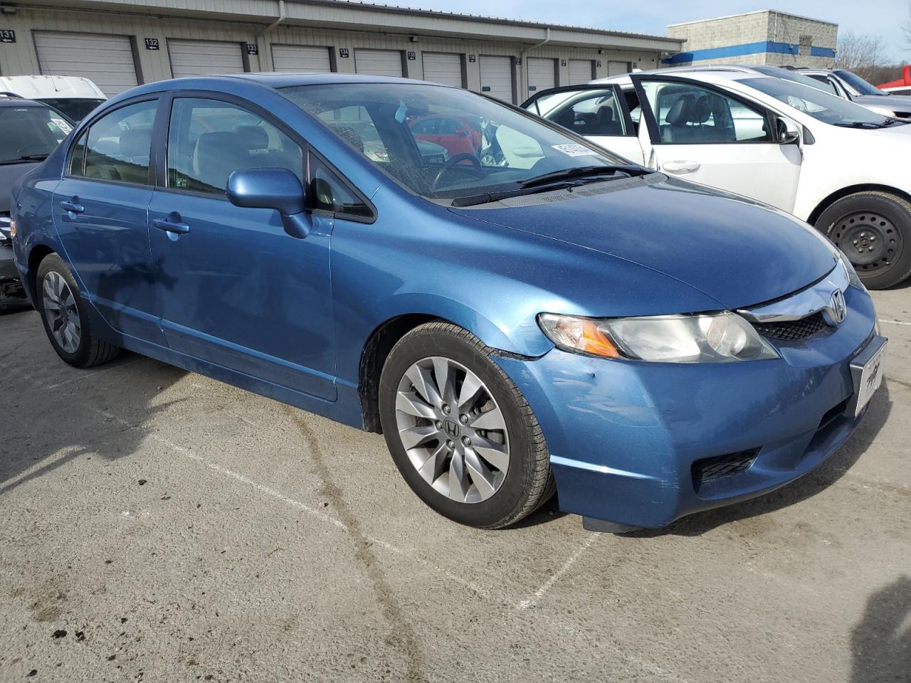 Photo 3 VIN: 19XFA16999E001770 - HONDA CIVIC 