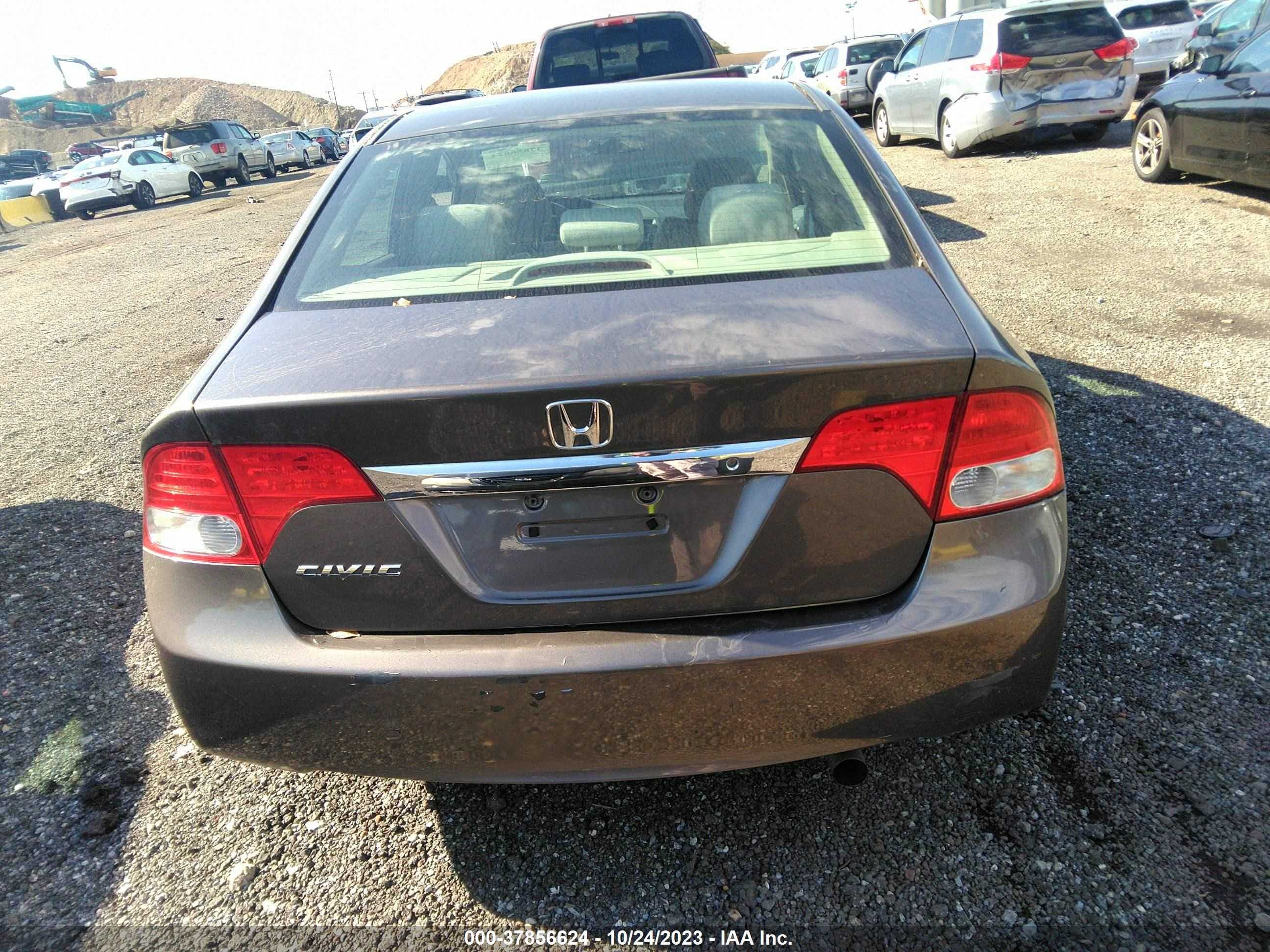 Photo 15 VIN: 19XFA1F50AE040345 - HONDA CIVIC 