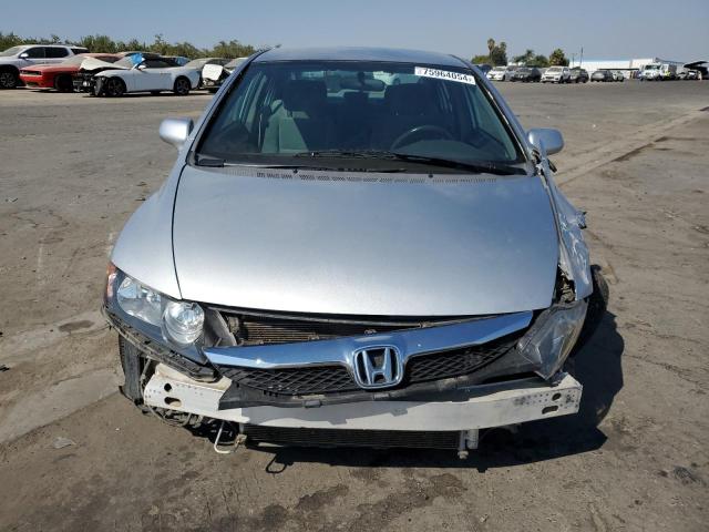 Photo 4 VIN: 19XFA1F51AE063391 - HONDA CIVIC LX 