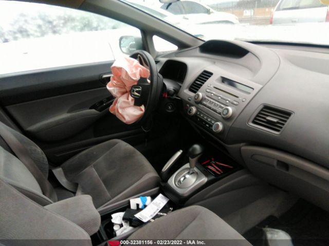 Photo 4 VIN: 19XFA1F51AE080711 - HONDA CIVIC SDN 