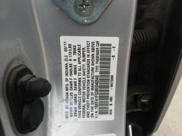 Photo 9 VIN: 19XFA1F53BE040549 - HONDA CIVIC LX 