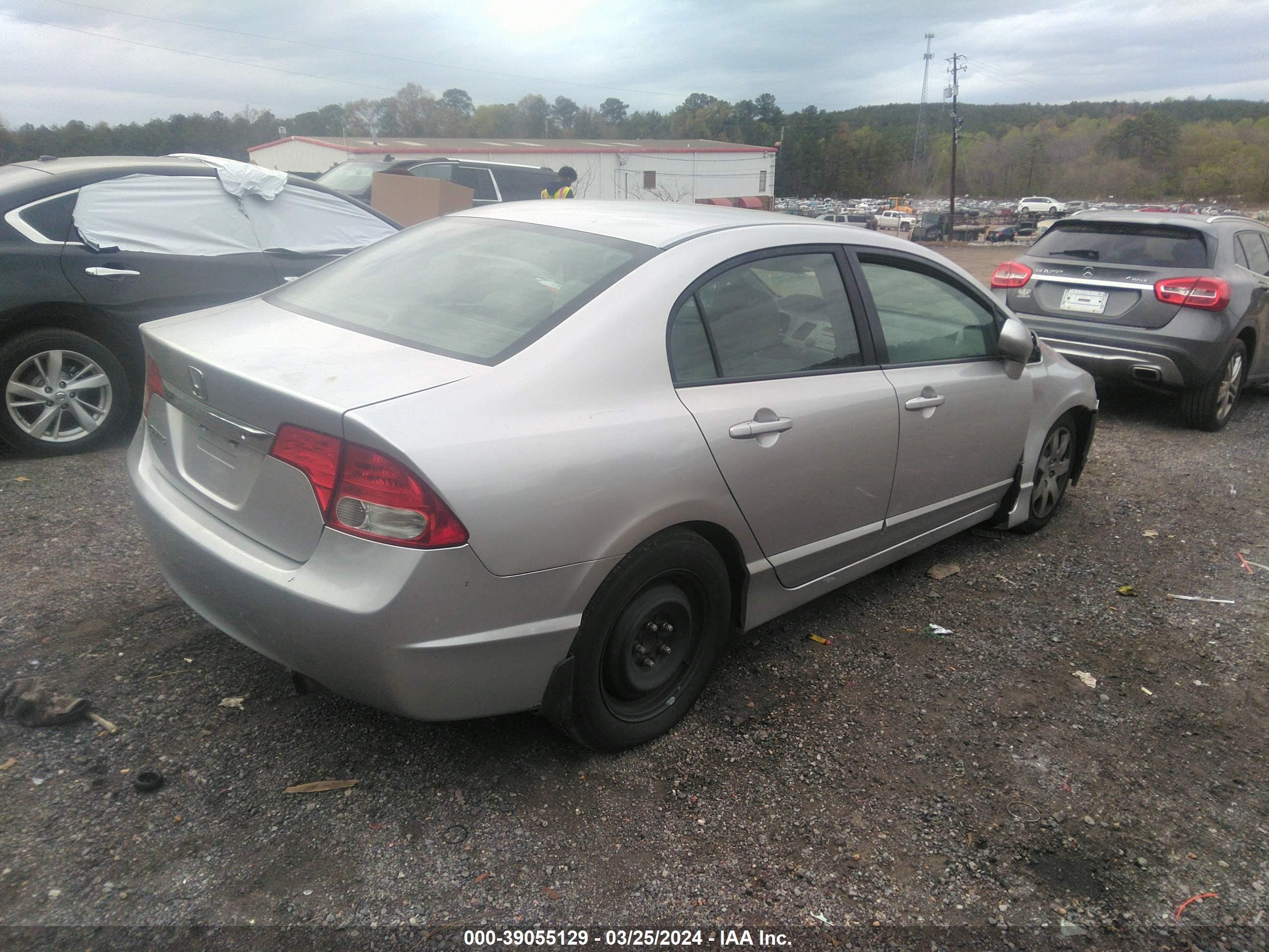 Photo 3 VIN: 19XFA1F58AE015564 - HONDA CIVIC 