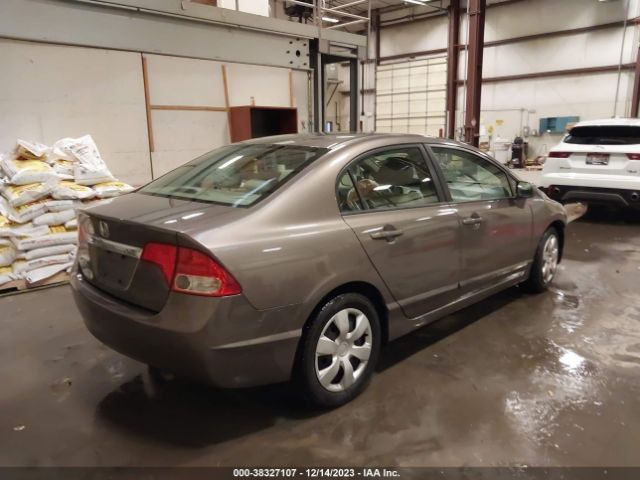 Photo 3 VIN: 19XFA1F5XAE005781 - HONDA CIVIC 