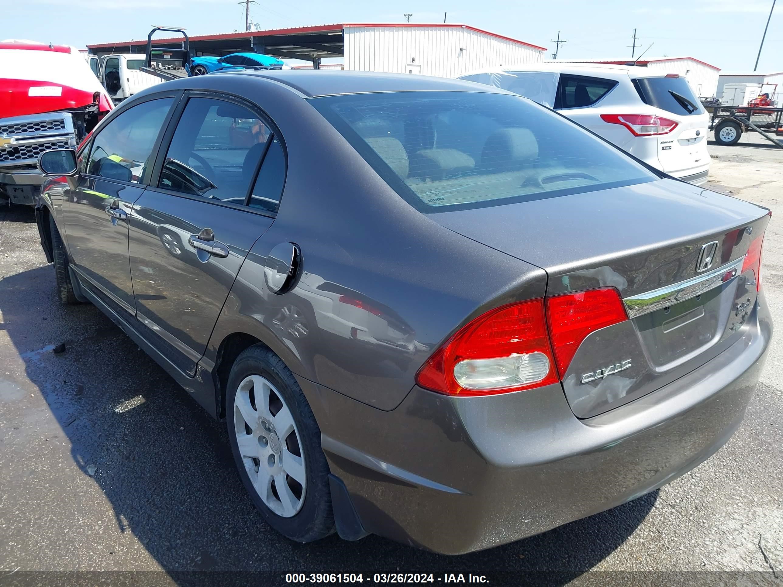 Photo 2 VIN: 19XFA1F5XBE037907 - HONDA CIVIC 