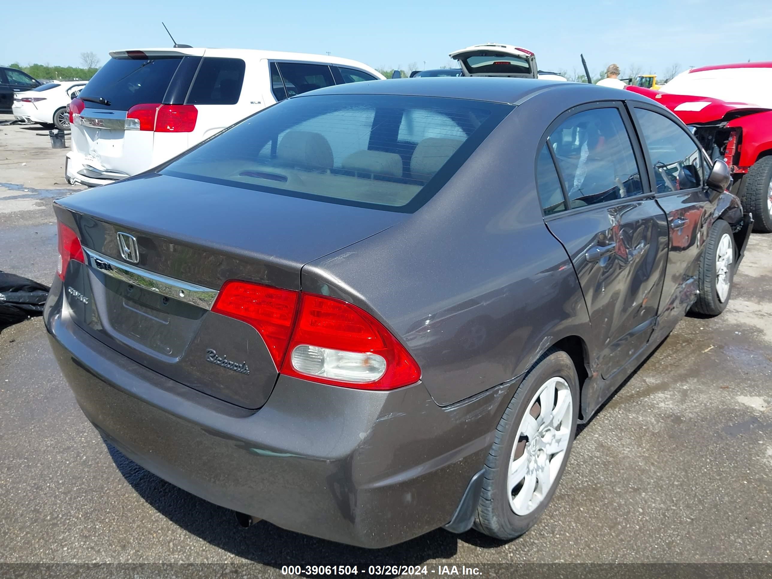 Photo 3 VIN: 19XFA1F5XBE037907 - HONDA CIVIC 