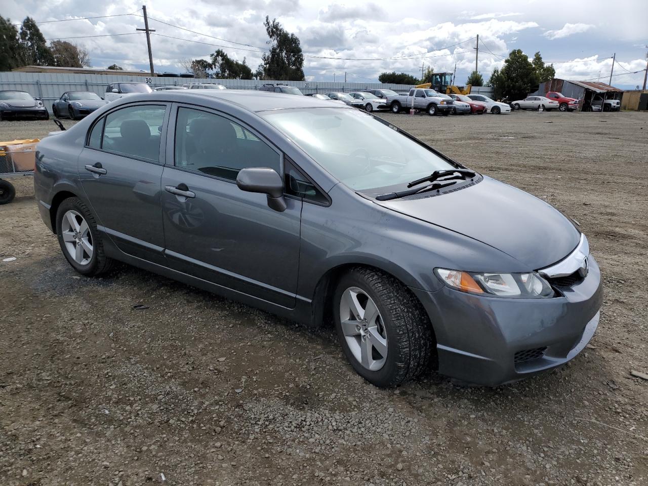 Photo 3 VIN: 19XFA1F64BE044389 - HONDA CIVIC 