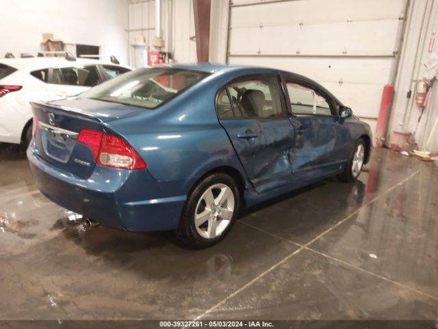 Photo 3 VIN: 19XFA1F6XAE019303 - HONDA CIVIC 