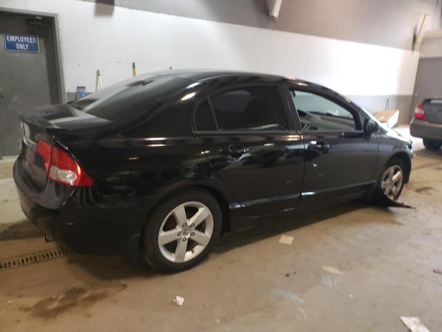 Photo 2 VIN: 19XFA1F6XAE050633 - HONDA CIVIC 