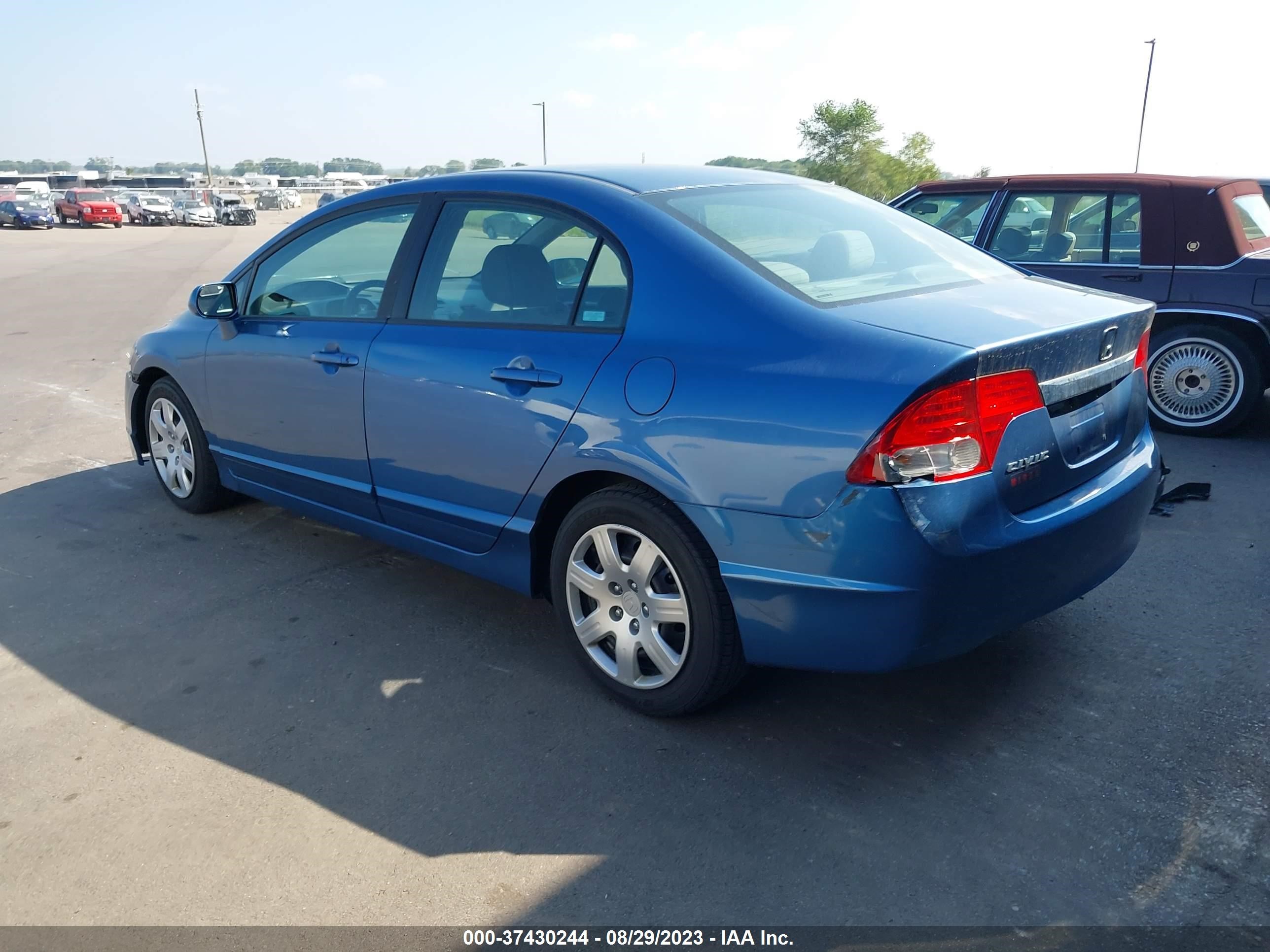 Photo 2 VIN: 19XFA1F86BE000184 - HONDA CIVIC 