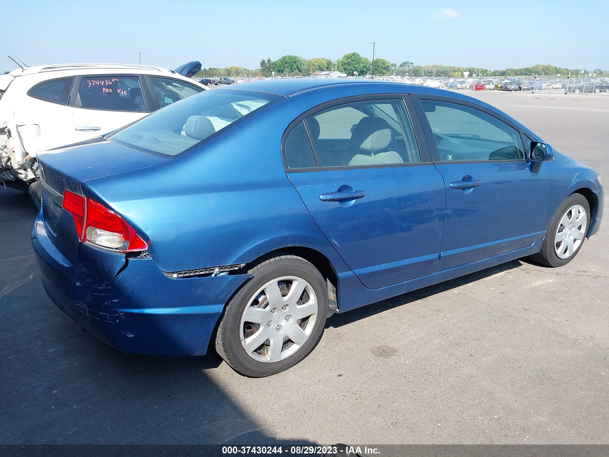 Photo 3 VIN: 19XFA1F86BE000184 - HONDA CIVIC 