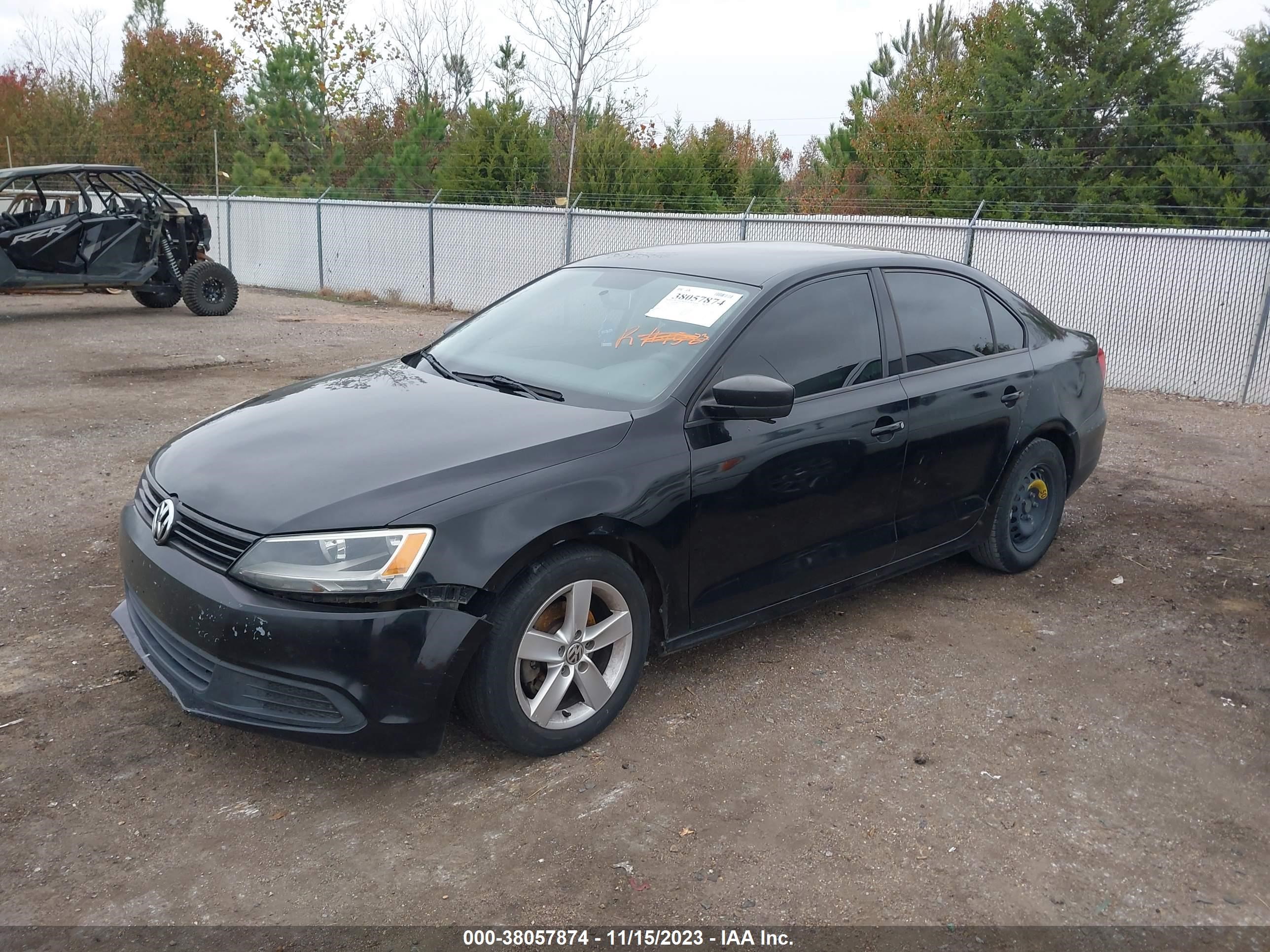 Photo 1 VIN: 19XFA1F90AE066236 - VOLKSWAGEN JETTA 