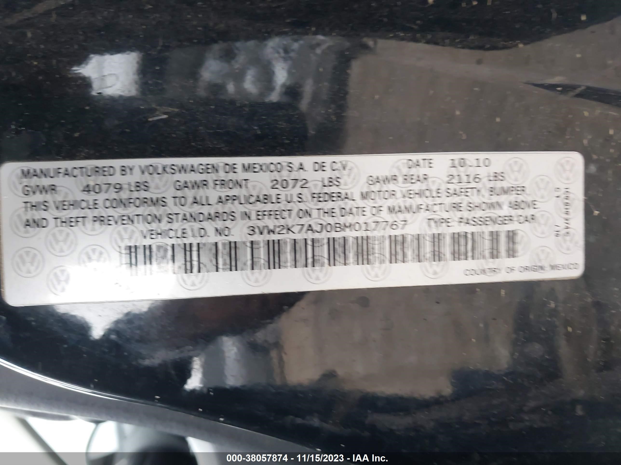 Photo 8 VIN: 19XFA1F90AE066236 - VOLKSWAGEN JETTA 