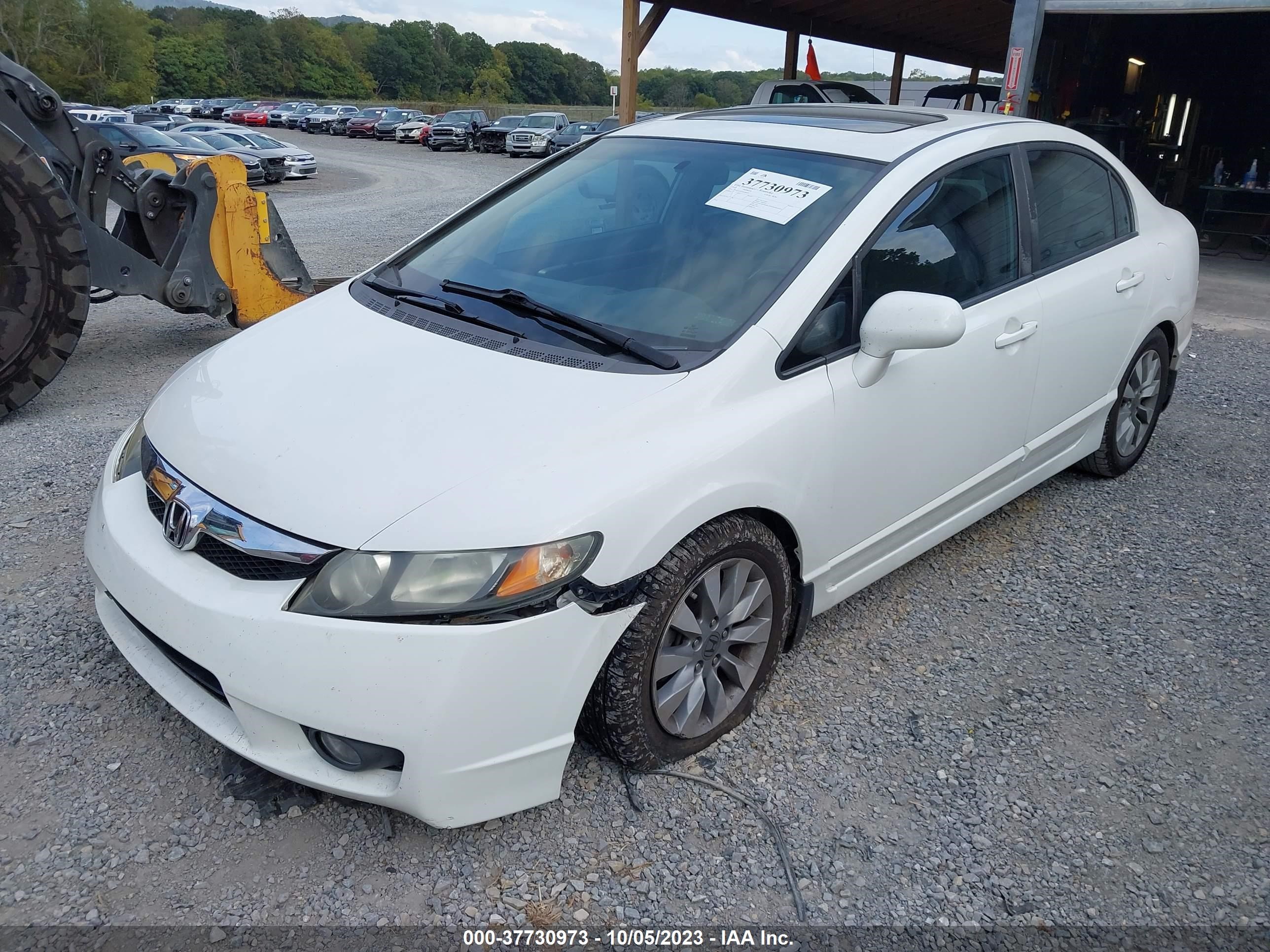 Photo 5 VIN: 19XFA1F92AE000352 - HONDA CIVIC 