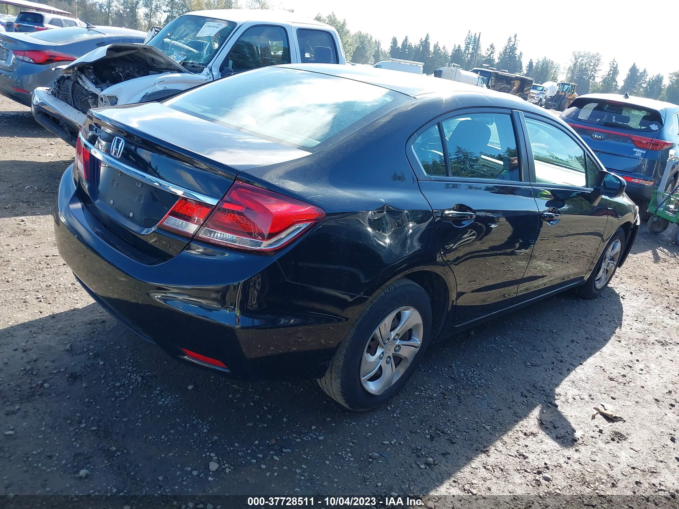 Photo 3 VIN: 19XFB2E5XEE025104 - HONDA CIVIC 